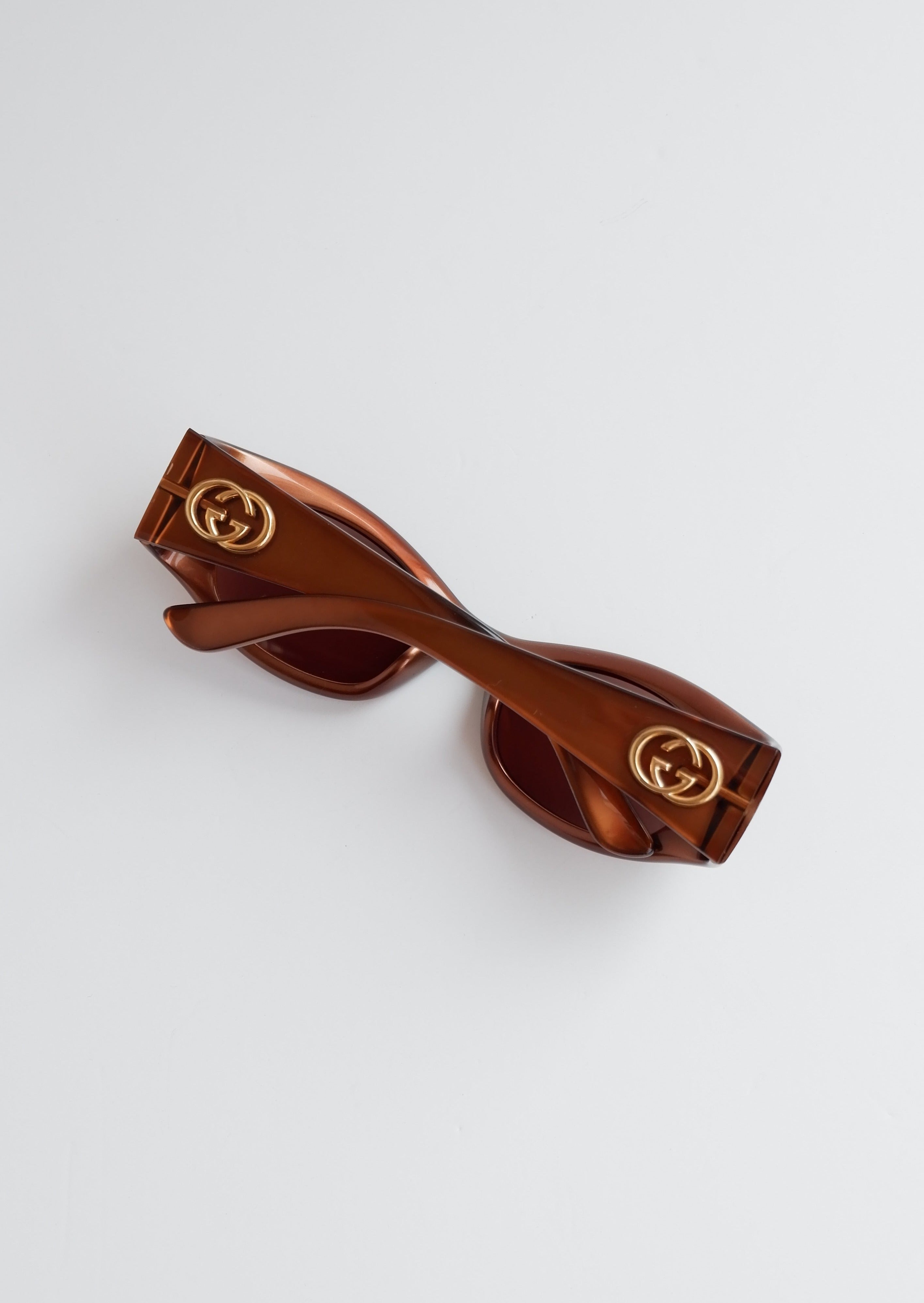 Authentiques lunettes de soleil Gucci d'occasion marron avec logo GG et monture carrée