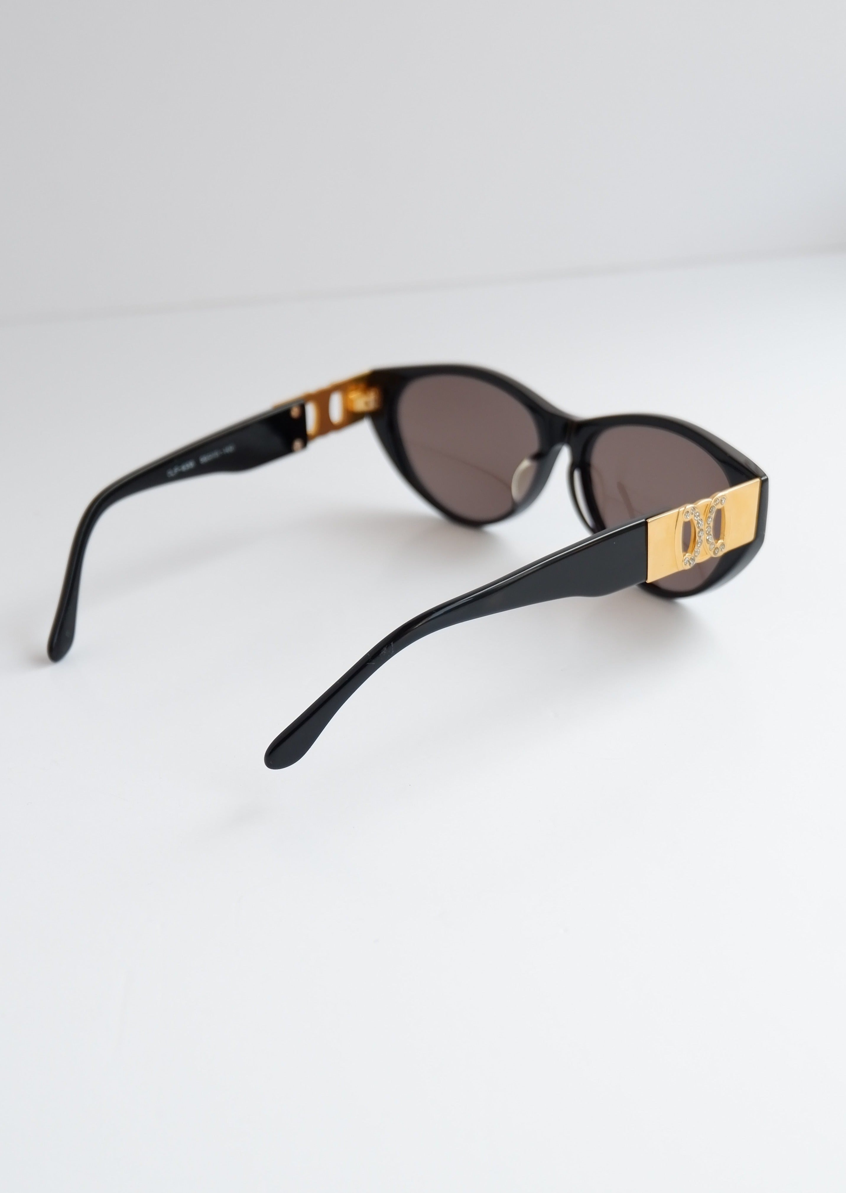 Authentiques Lunettes de Soleil Œil de Chat Vintage Celine Noir/Doré à Logo Orné