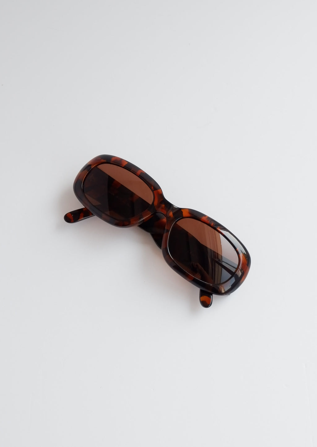 Lunettes de soleil carrées Dior écaille de tortue marron avec logo CD, pré-aimées et authentiques