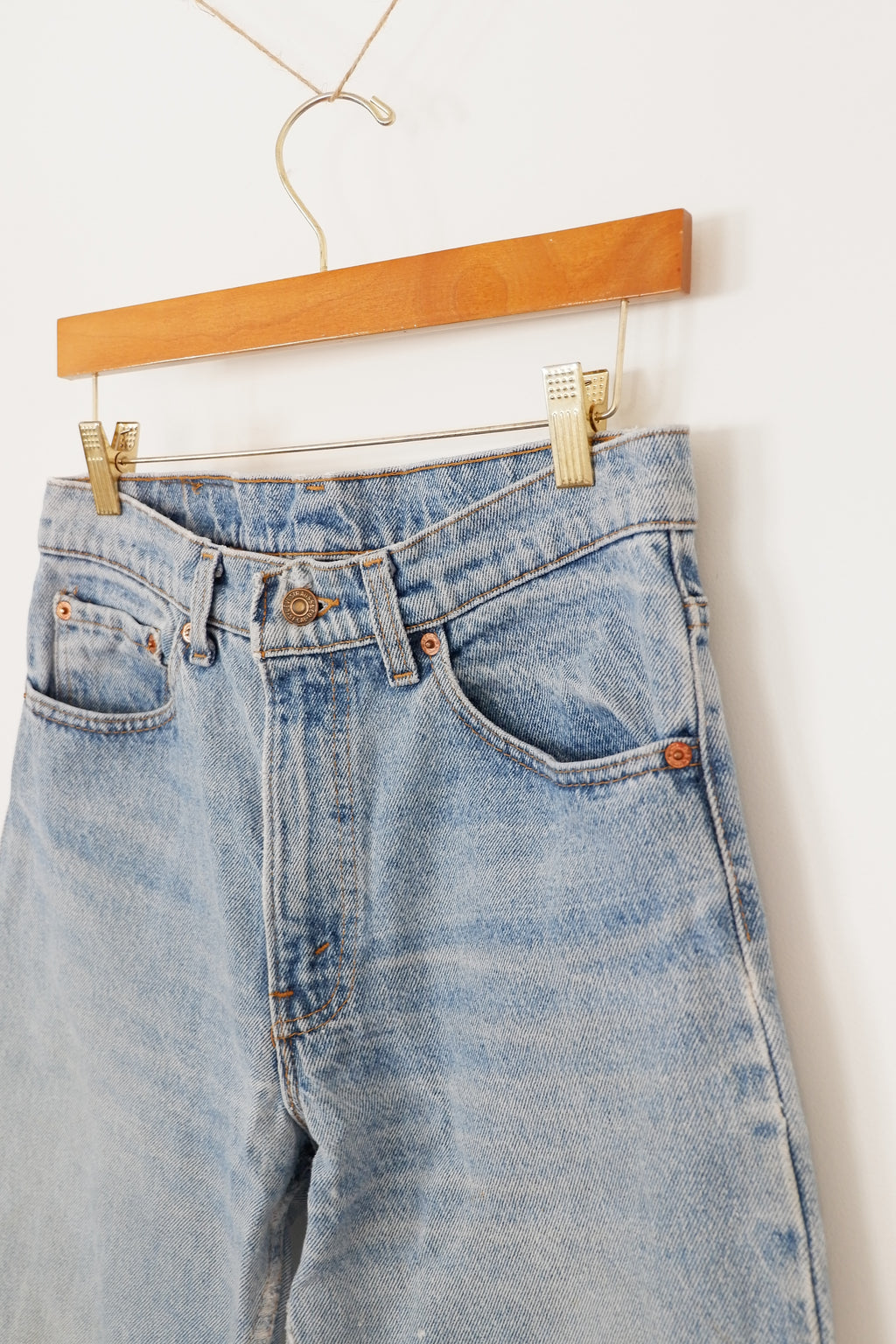 Levis 550 Light Wash Paint Splatter Jeans - 31