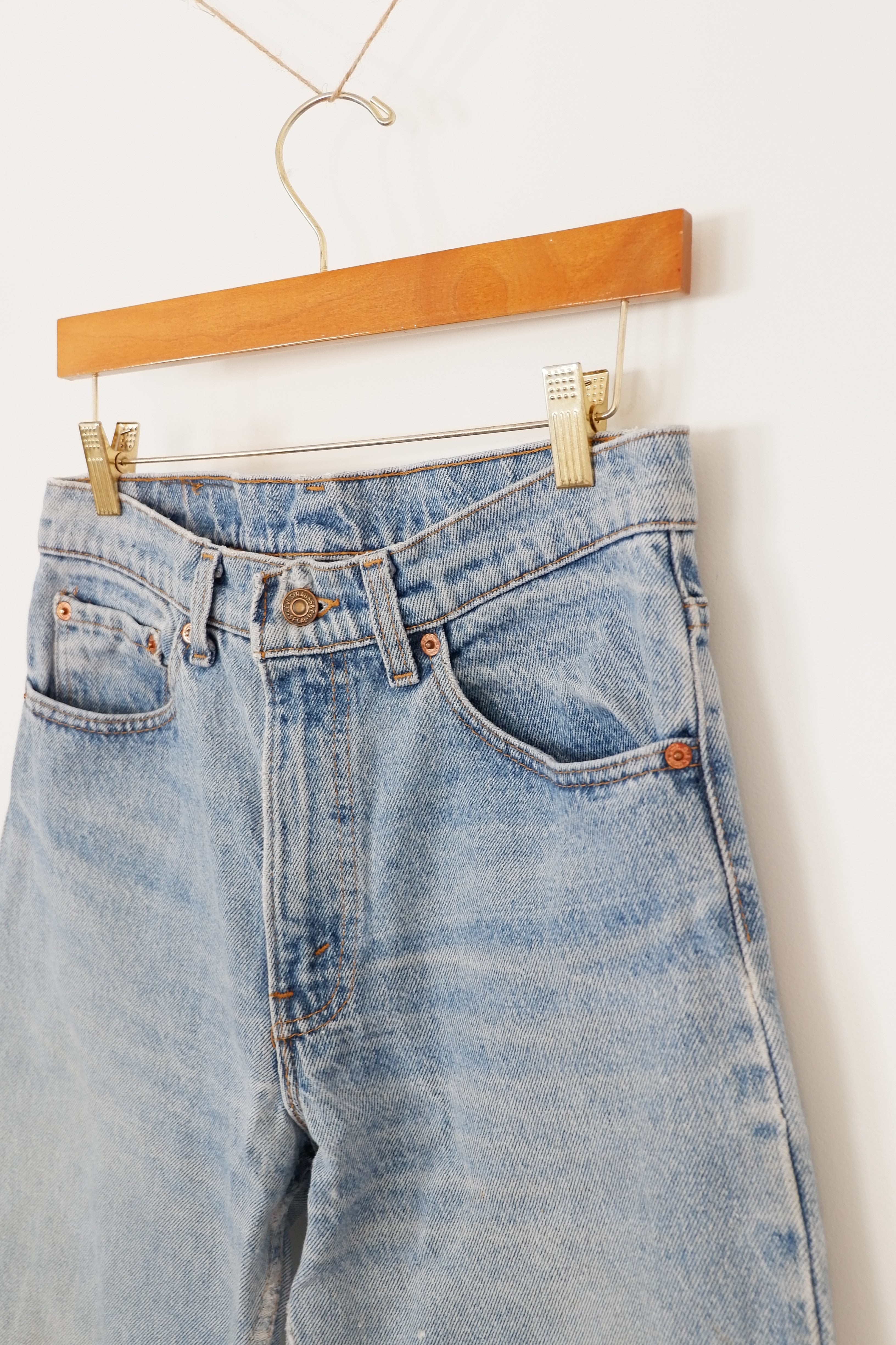 Levis 550 Light Wash Paint Splatter Jeans - 31