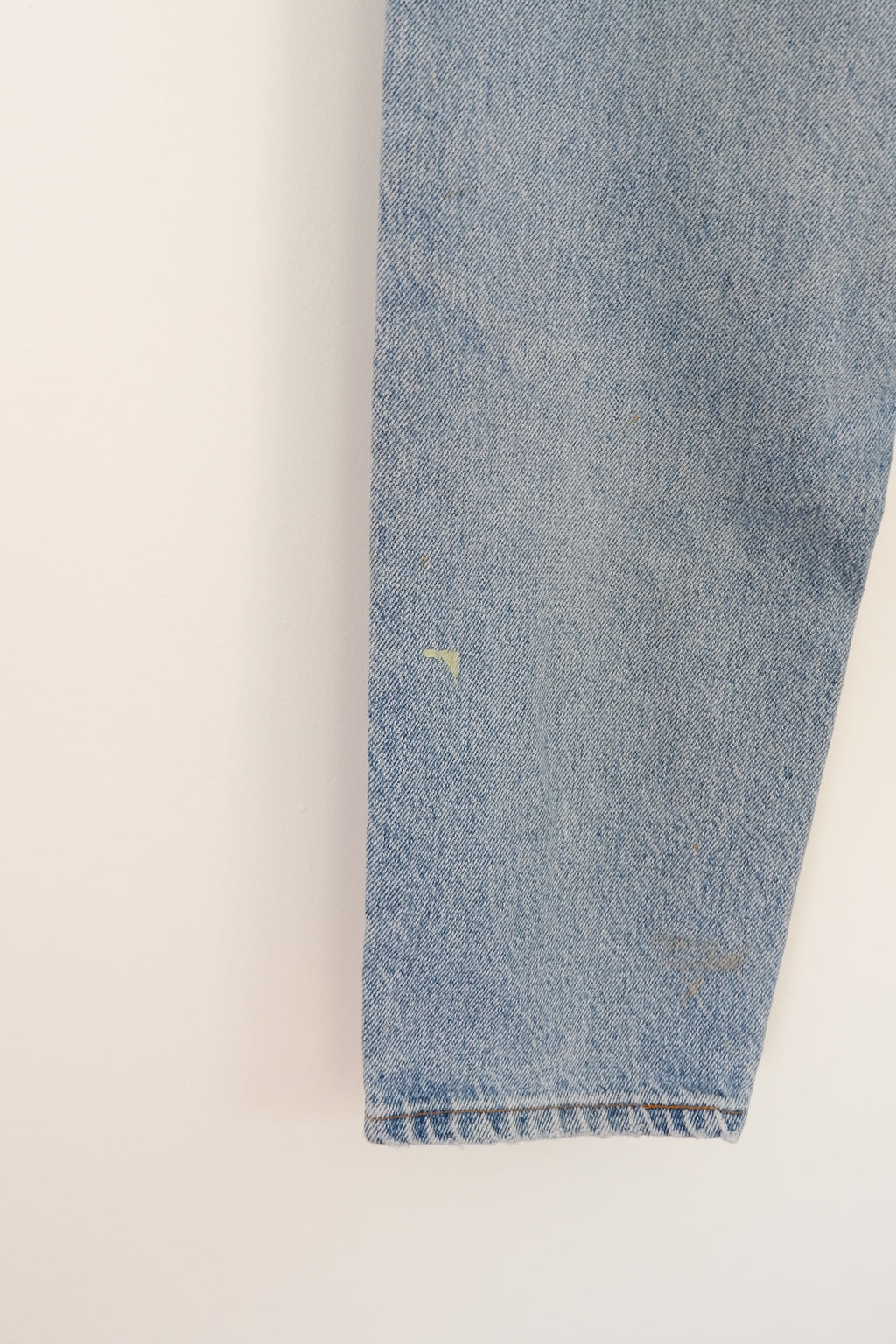 Levis 550 Light Wash Paint Splatter Jeans - 31