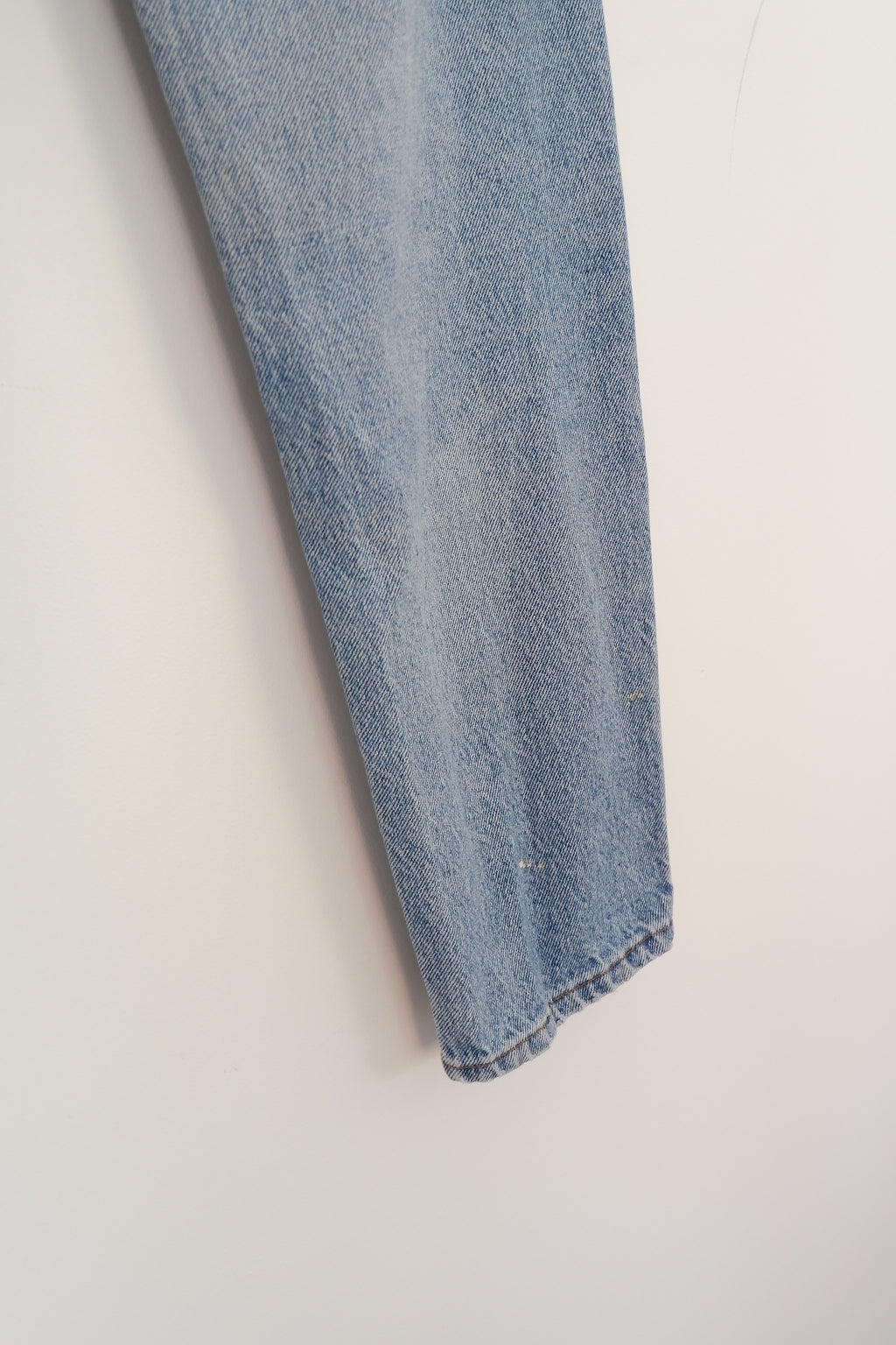 Levis 550 Light Wash Paint Splatter Jeans - 31