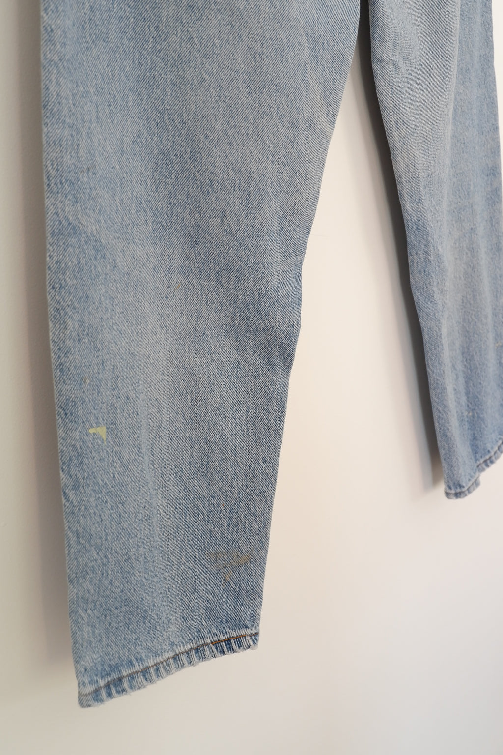 Levis 550 Light Wash Paint Splatter Jeans - 31