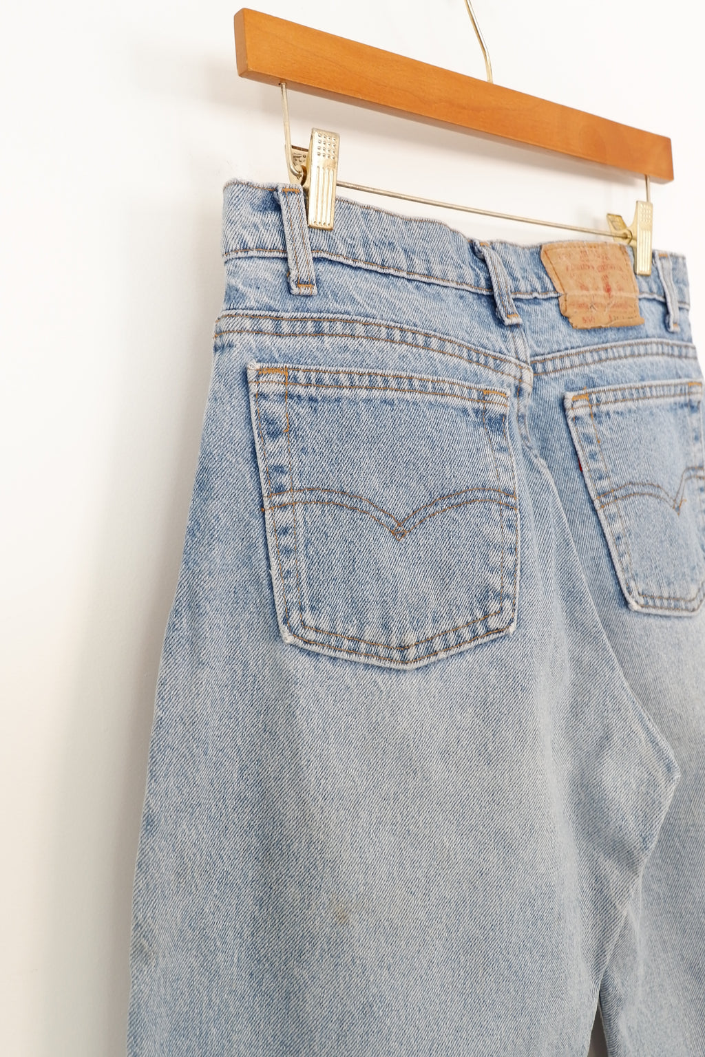 Levis 550 Light Wash Paint Splatter Jeans - 31
