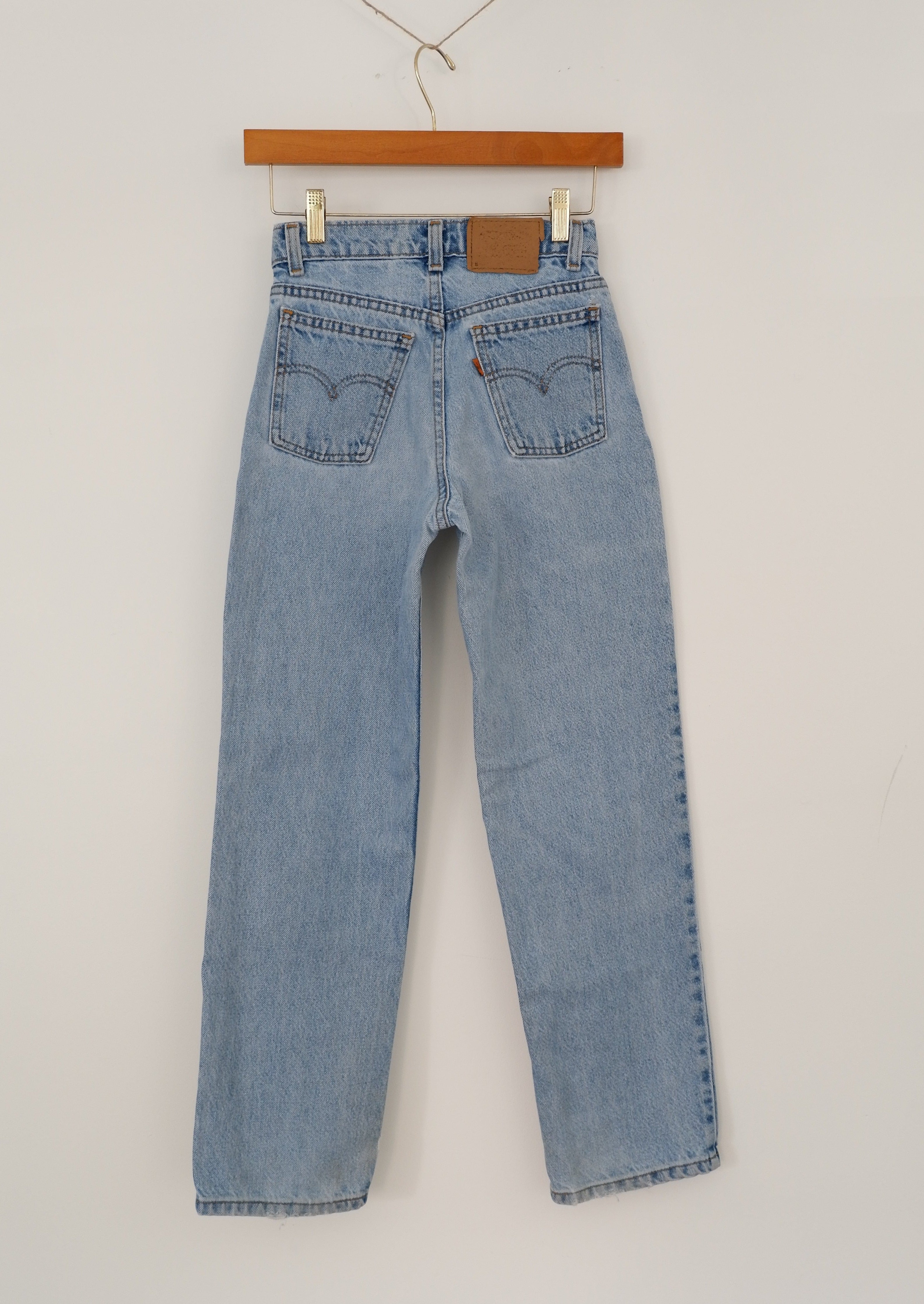 Levis Vintage 550 Light Wash Relaxed Fit Jeans - 24