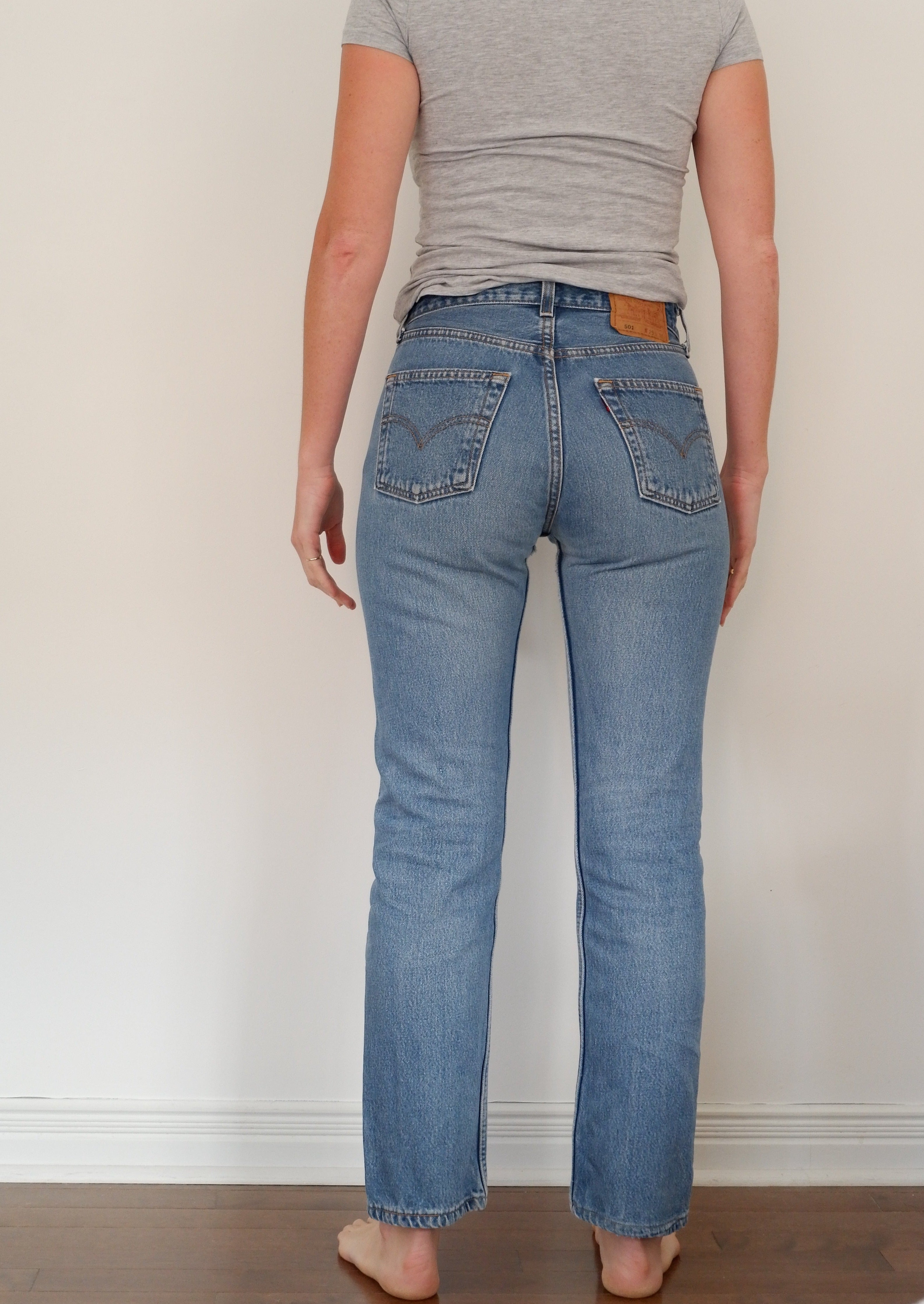 Levis Vintage 501 Medium Wash Jeans - 28