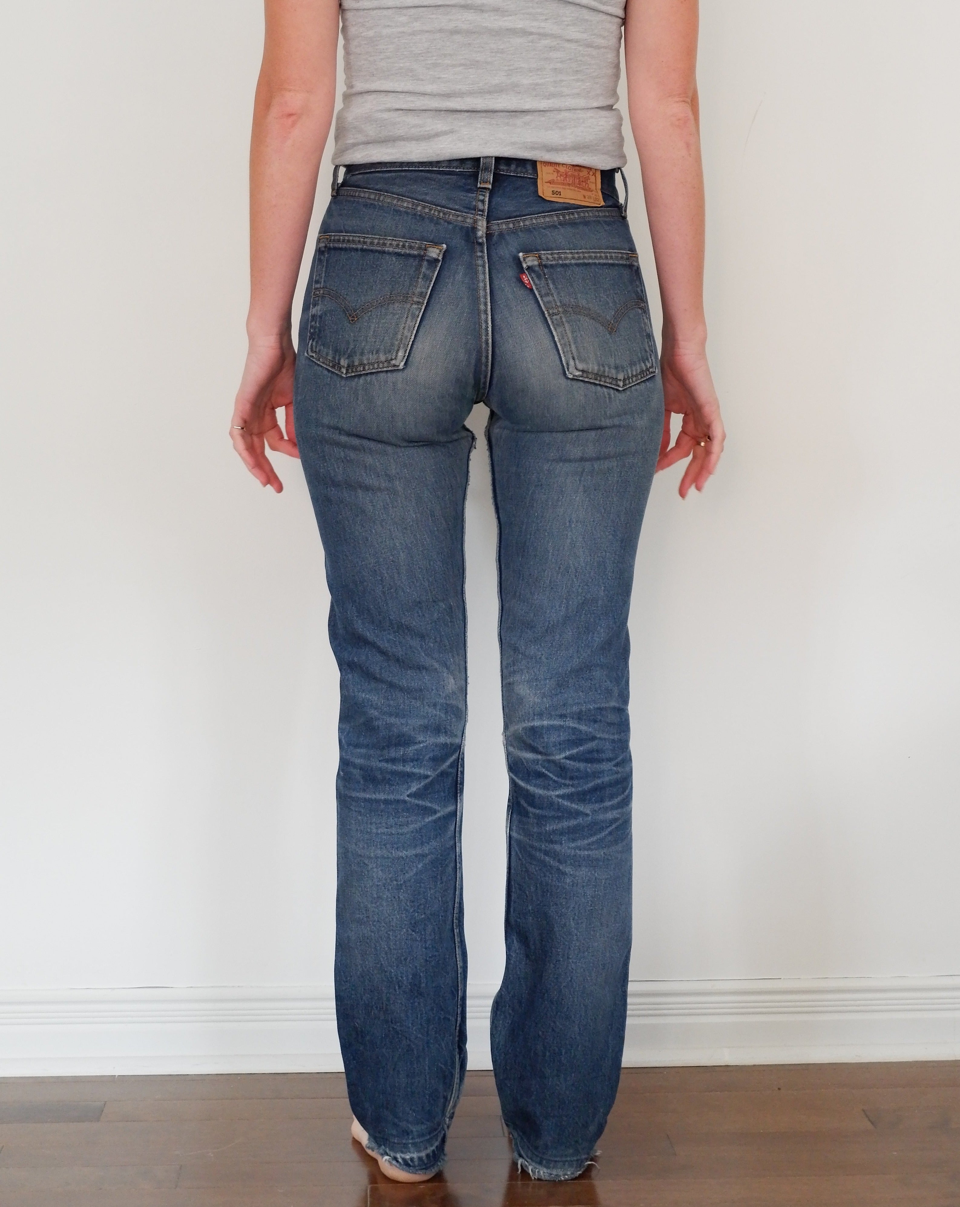 Levis Vintage 501 Medium Dark Wash Jeans - 28