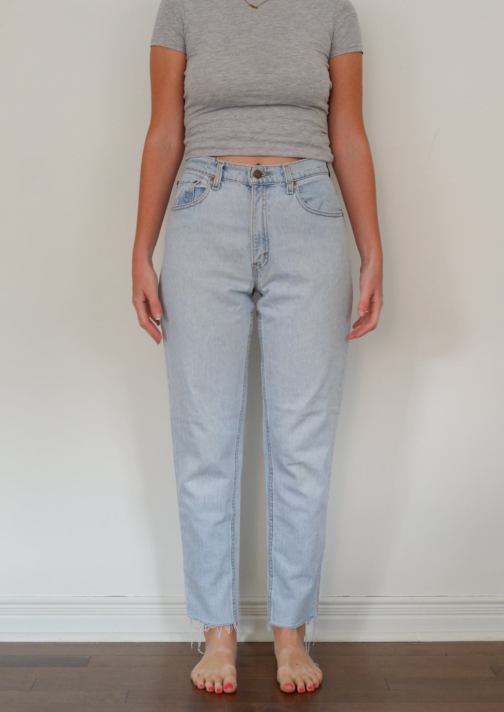 Levis Vintage 550 Light Wash Relaxed Fit Jeans - 28
