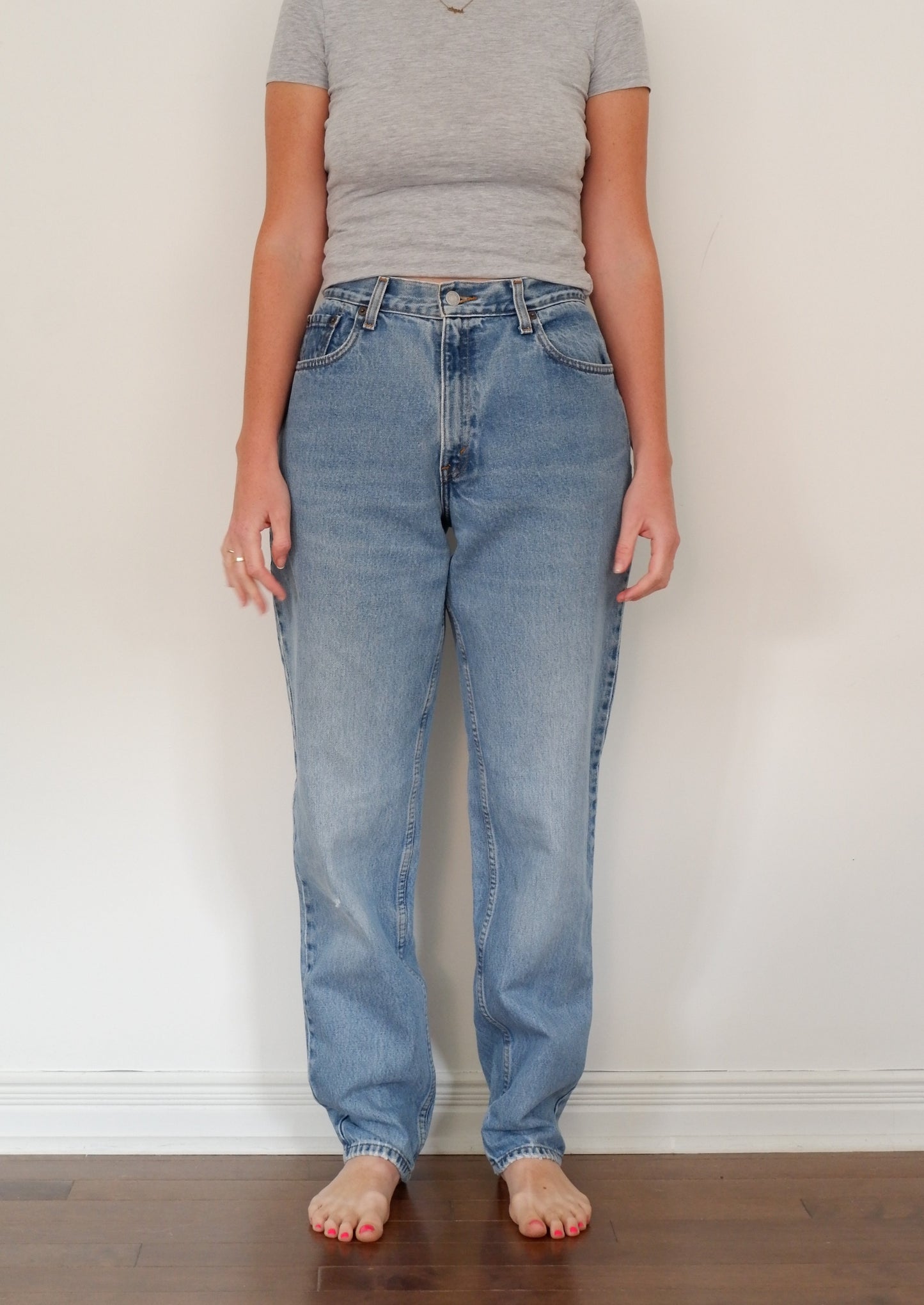 Levis 550 Medium Wash Relaxed Fit - 27