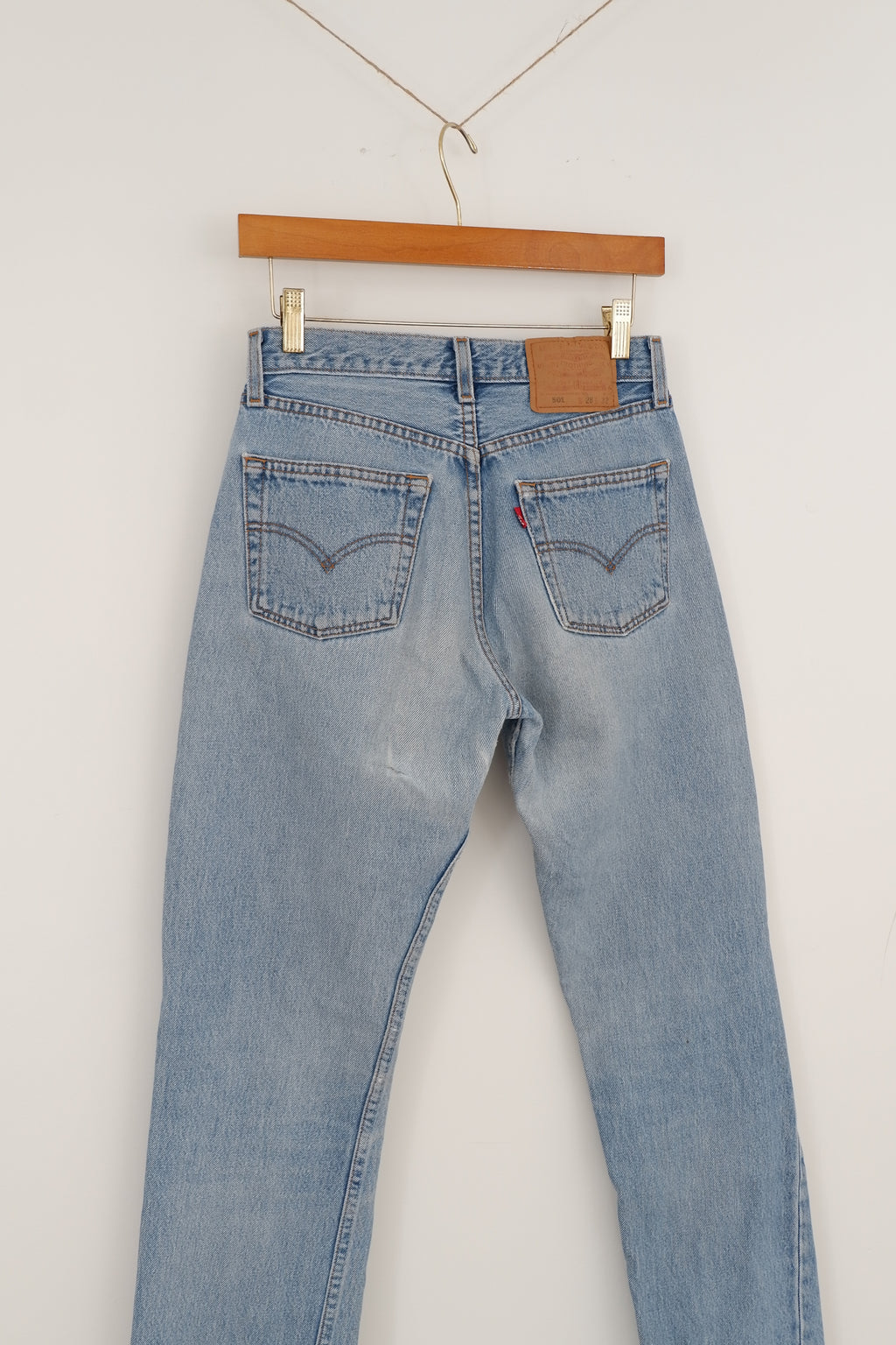 Levis Vintage 501 Light Wash Jeans - 28