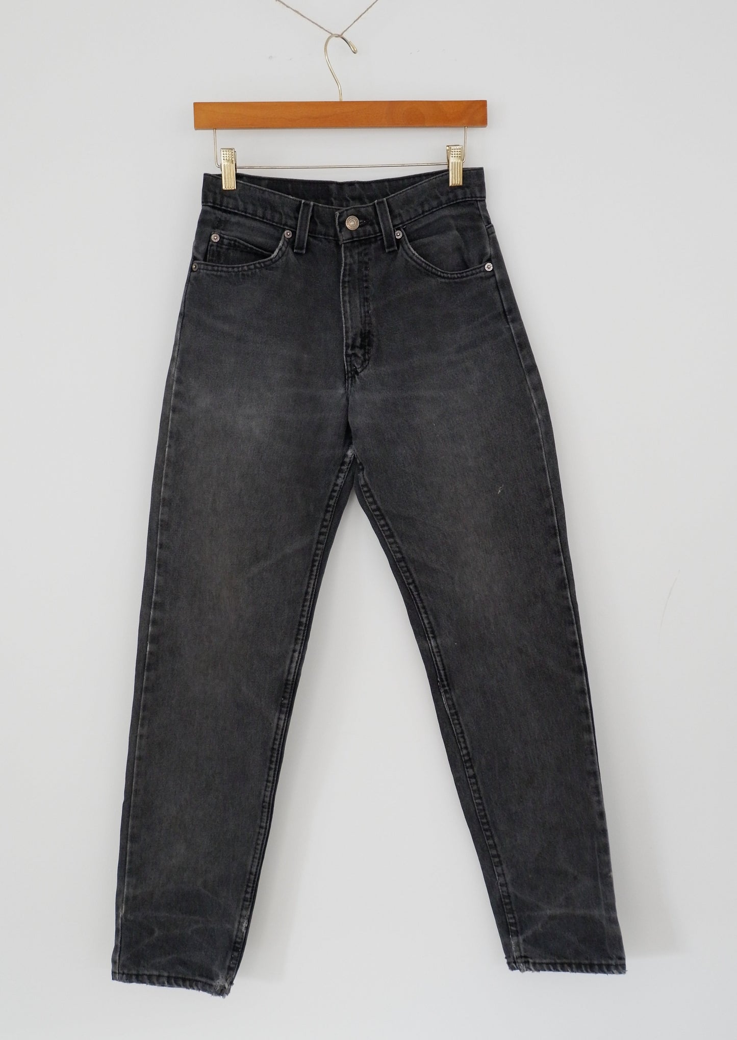 Levis Vintage 550 Black/Grey Highwaisted Tapered Leg Jeans - 27