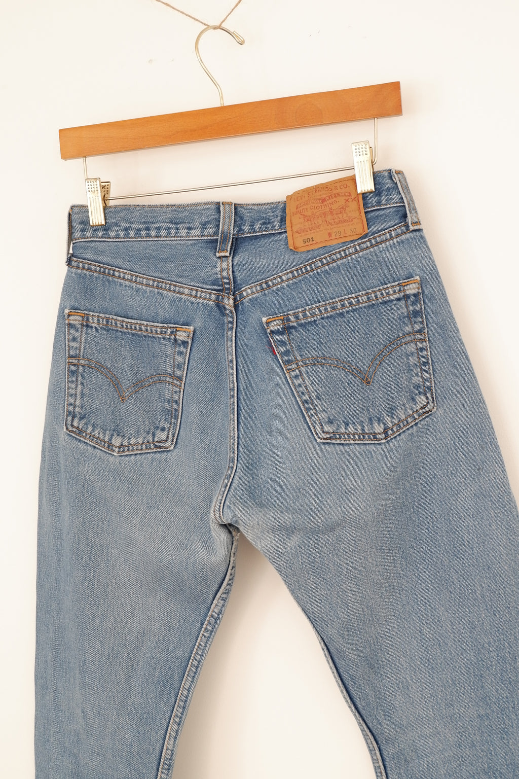 Levis Vintage 501 Medium Wash Jeans - 28