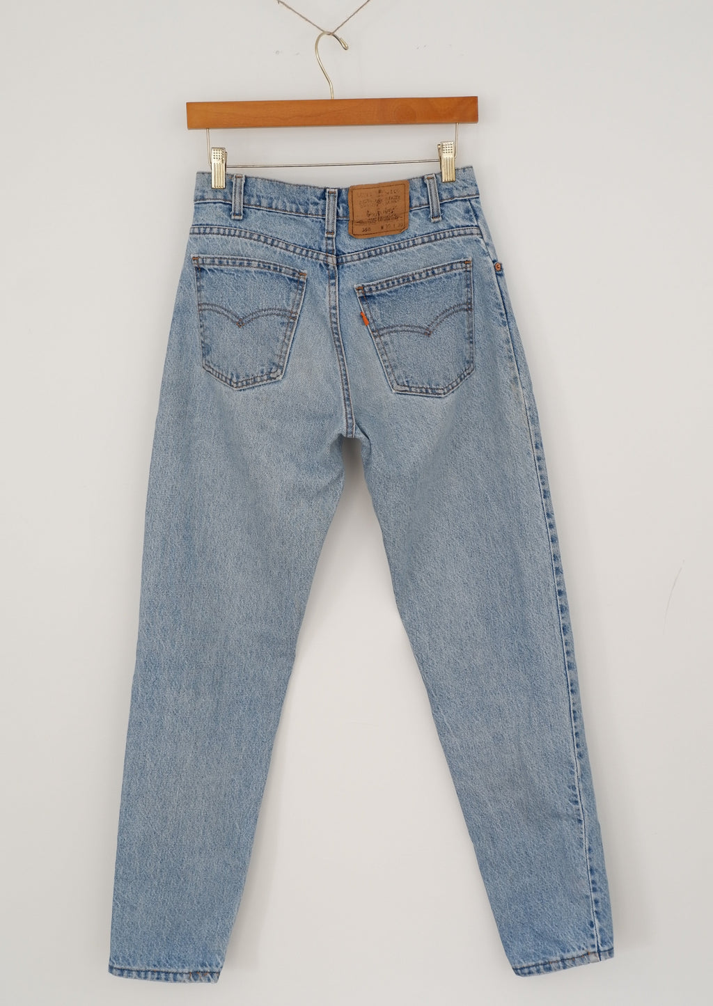 Levis Vintage 550 Medium Light Wash Relaxed Fit Jeans - 30