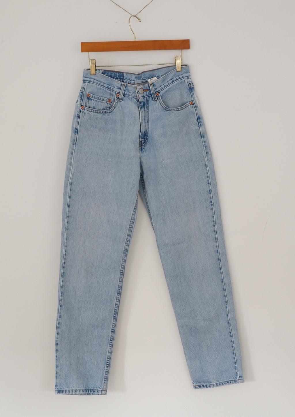 Levis Vintage 550 Light Wash Relaxed Fit Jeans - 30
