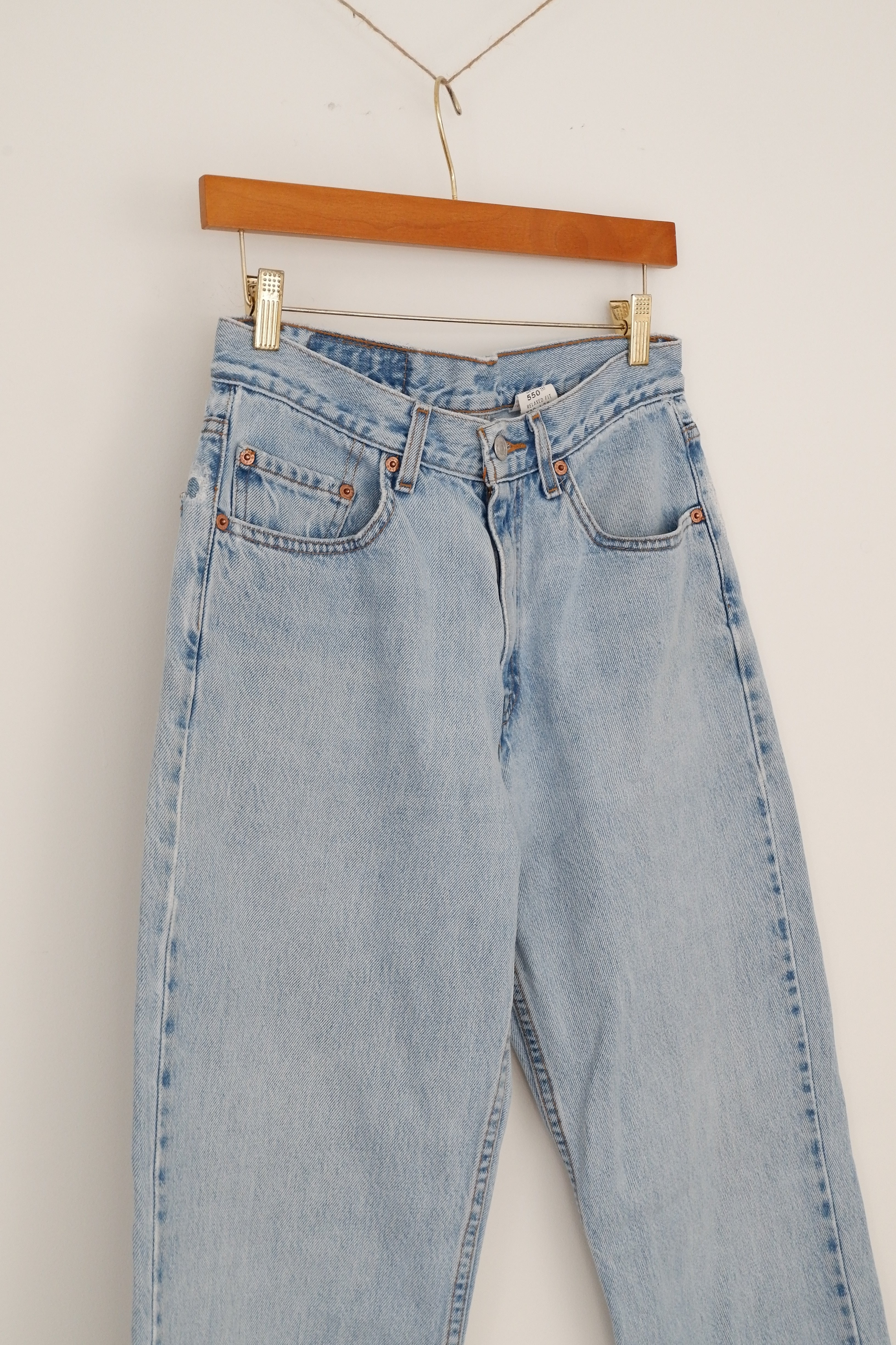Levis Vintage 550 Light Wash Relaxed Fit Jeans - 30
