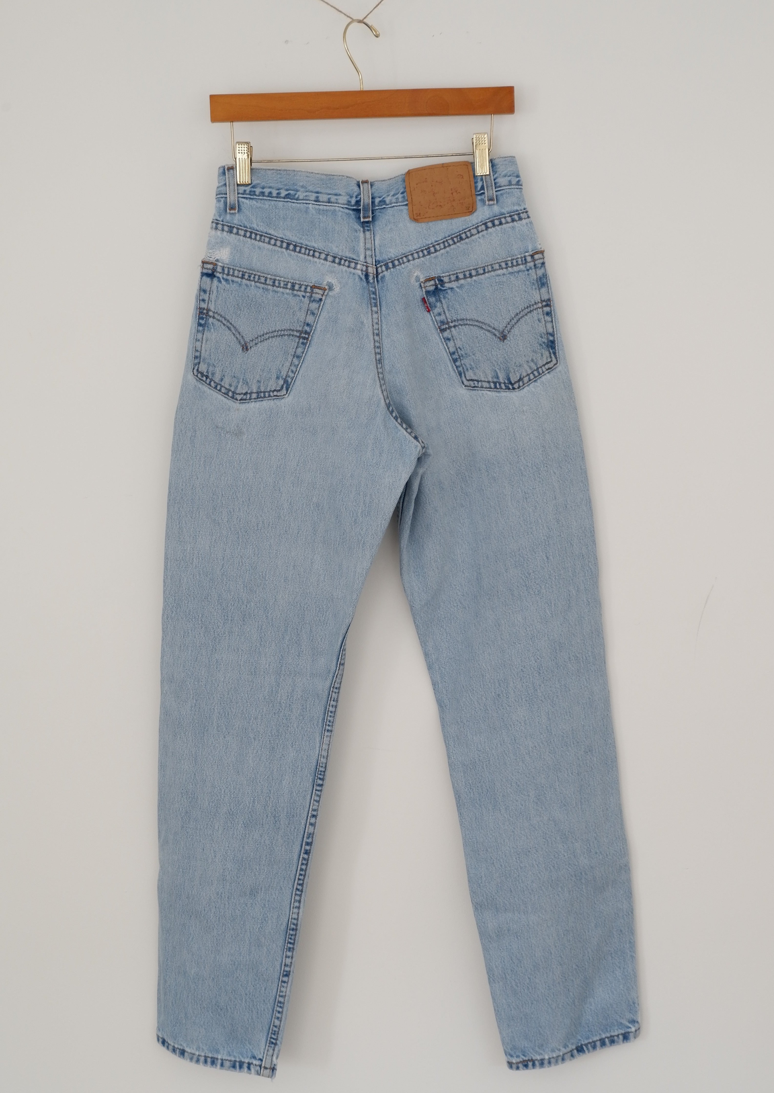 Levis Vintage 550 Light Wash Relaxed Fit Jeans - 30