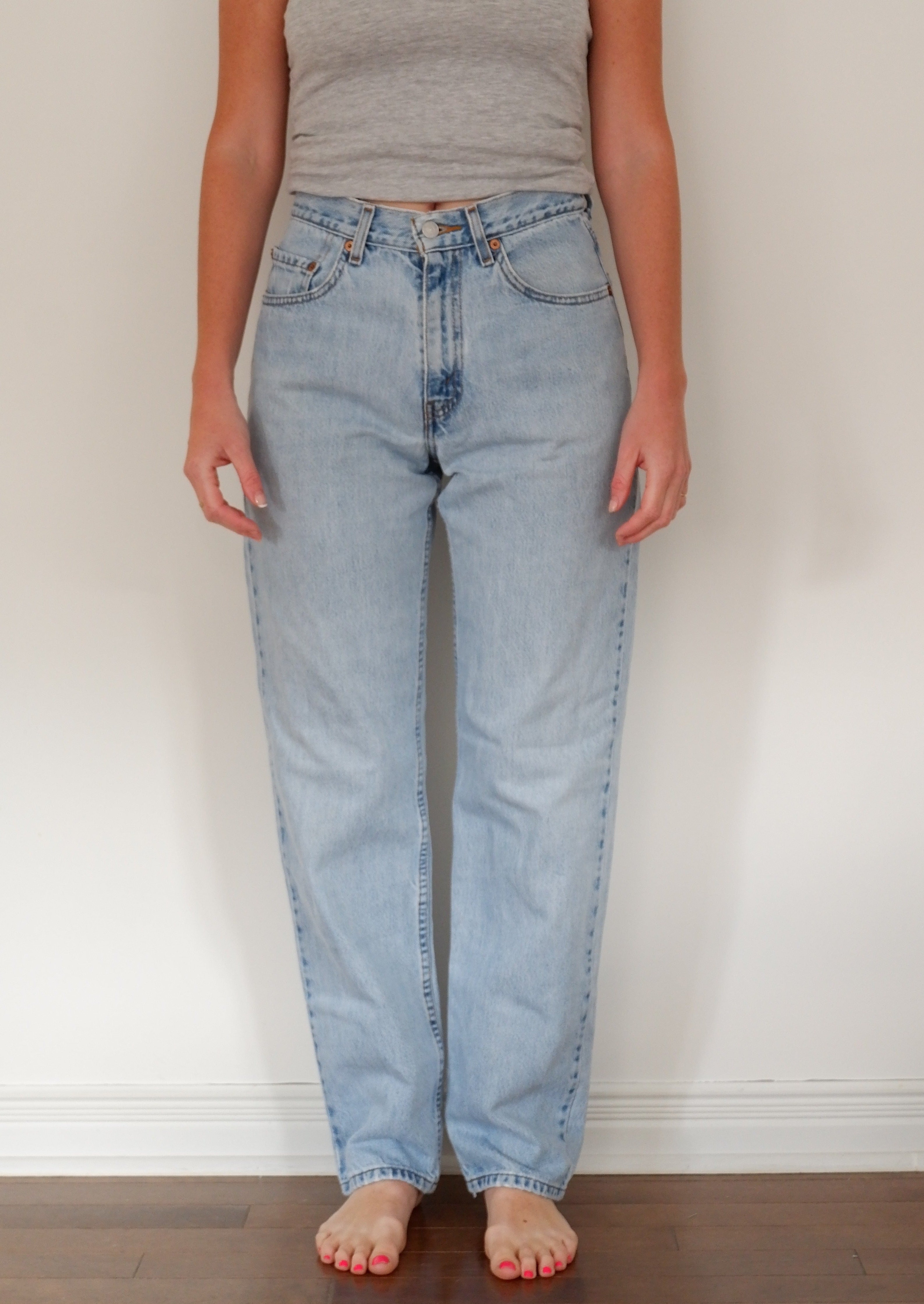 Levis Vintage 550 Light Wash Relaxed Fit Jeans - 30