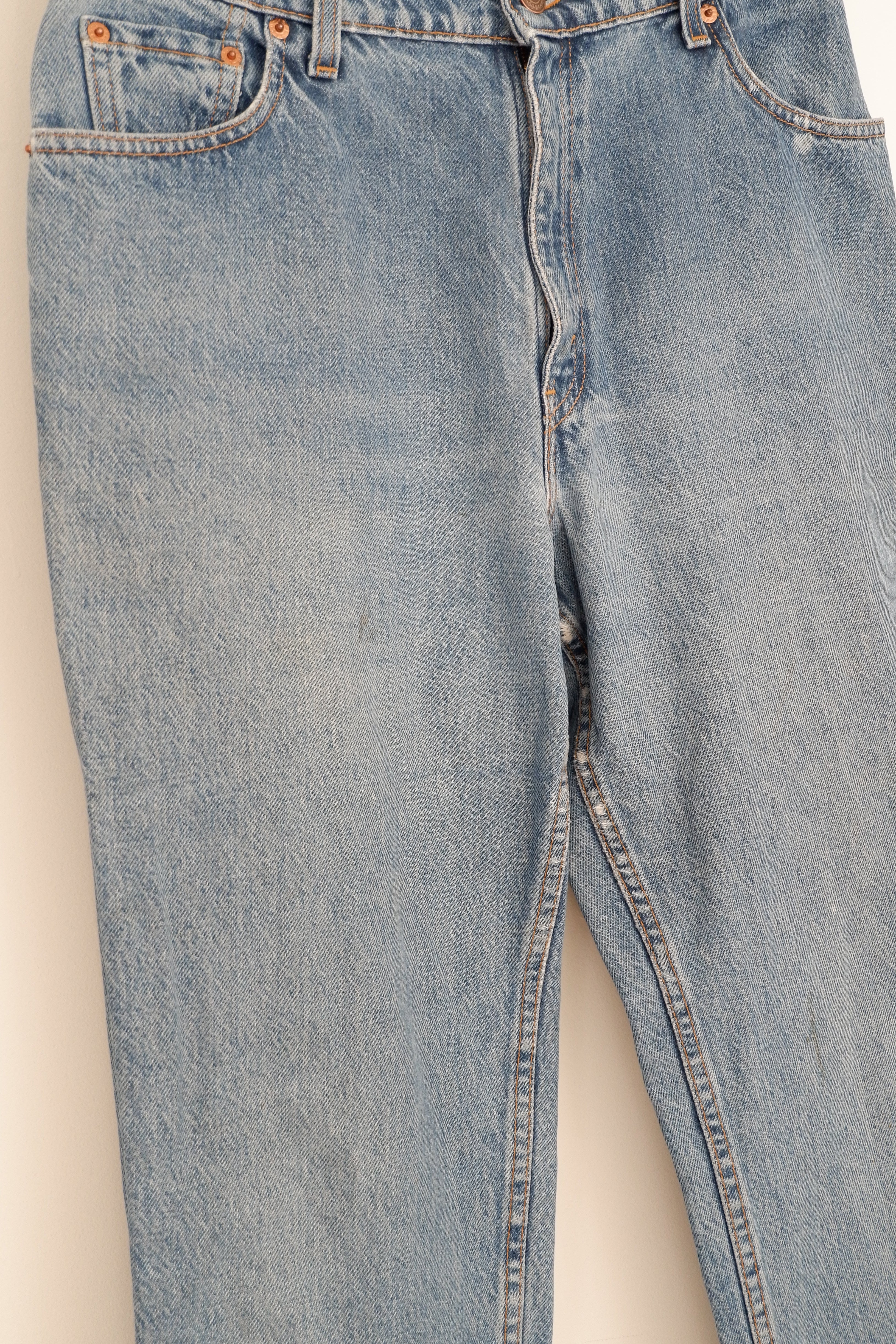 Levis Vintage 550 Medium Wash Relaxed Fit Tapered Leg Jeans - 30