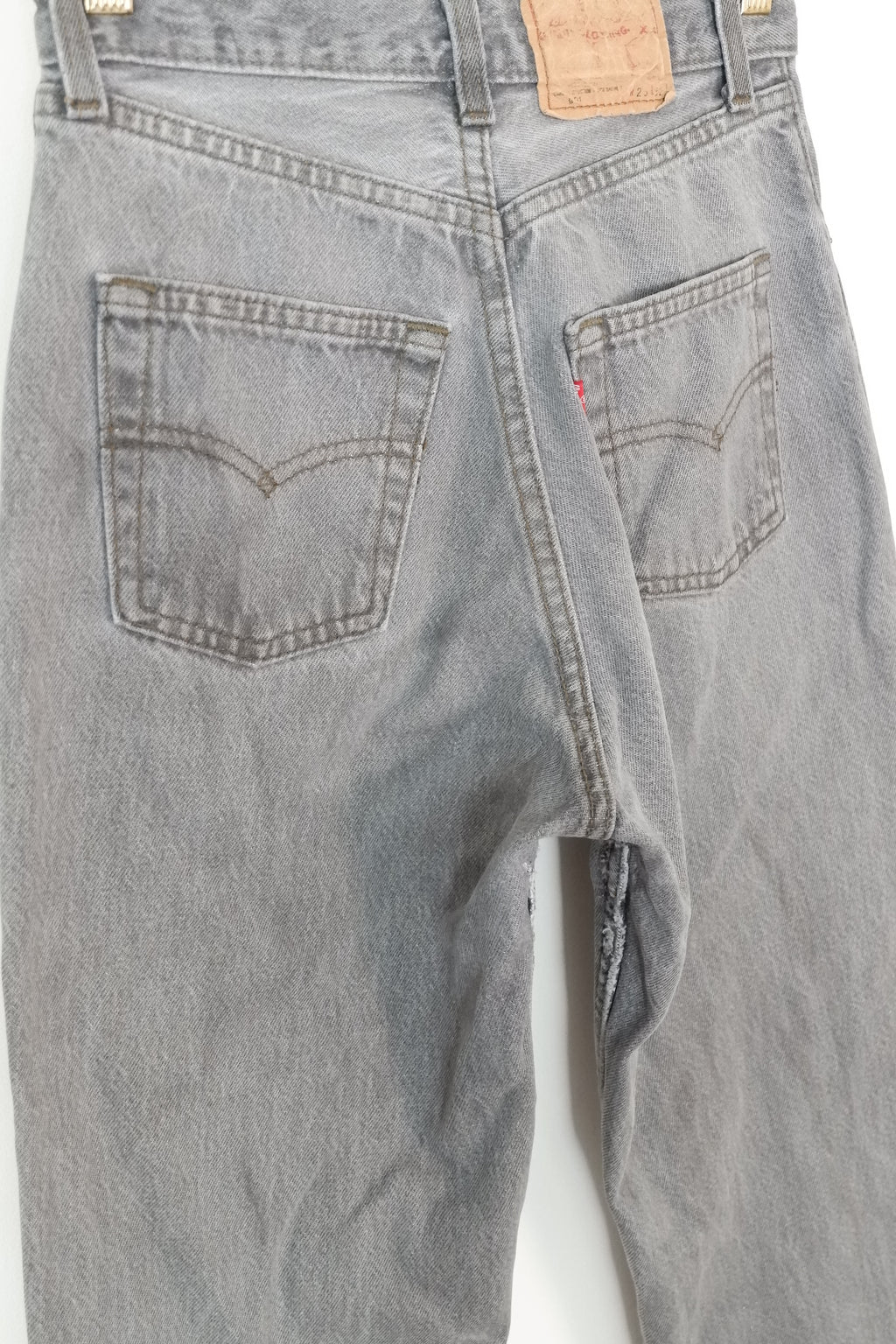 Levis Vintage 591 Light Grey Jeans - 26