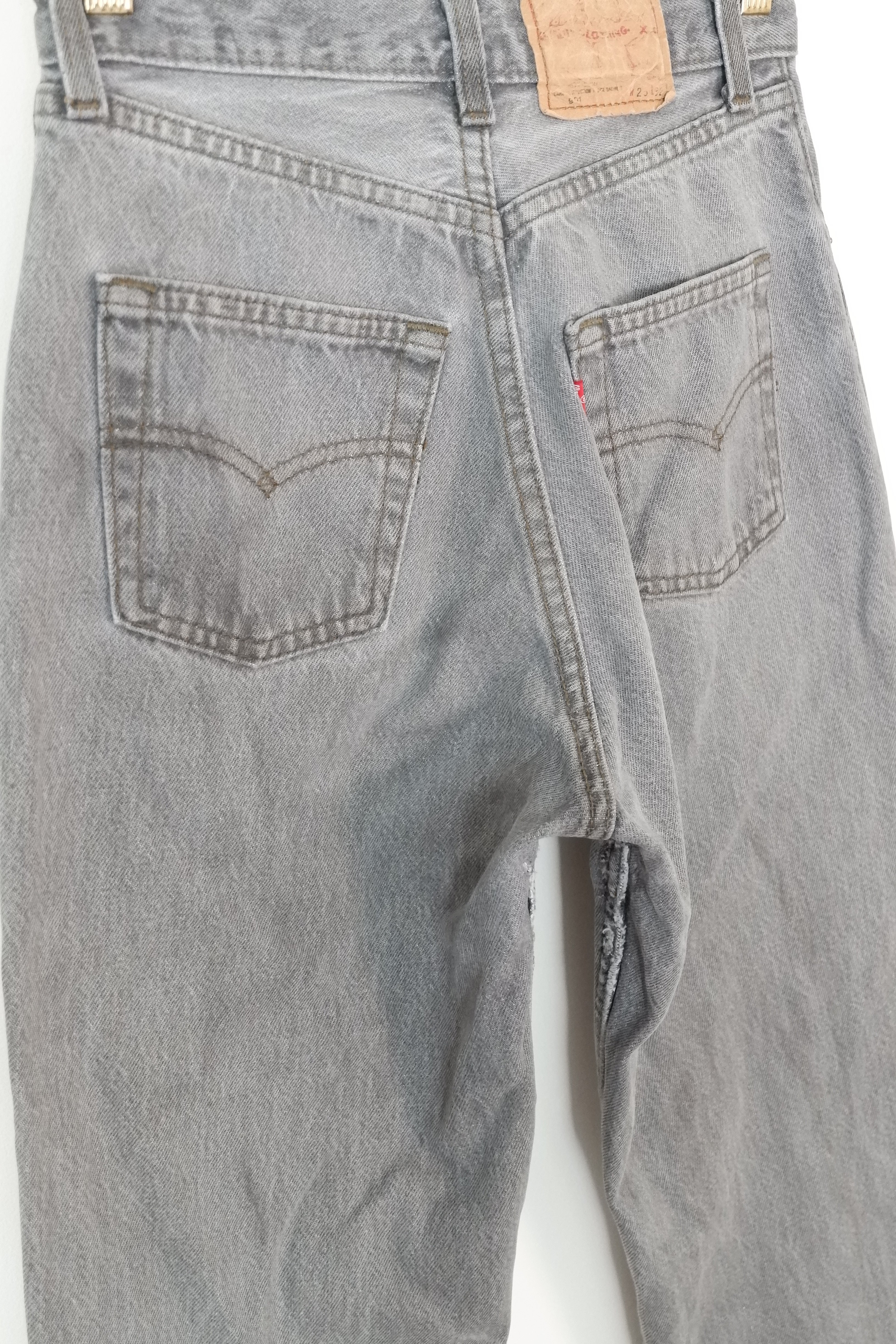 Levis Vintage 591 Light Grey Jeans - 26
