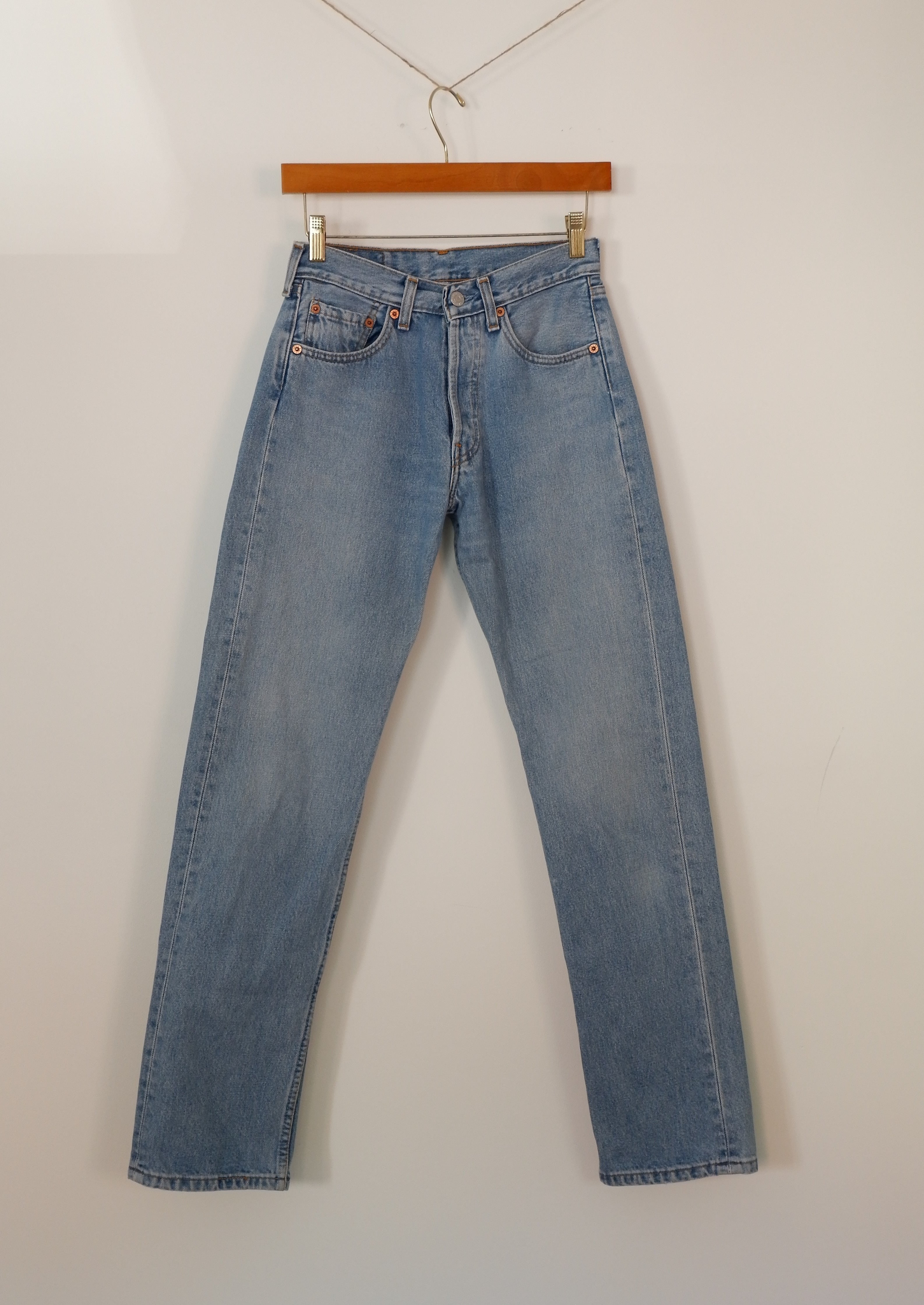 Levis Vintage 501 Medium Light Wash Jeans - 26