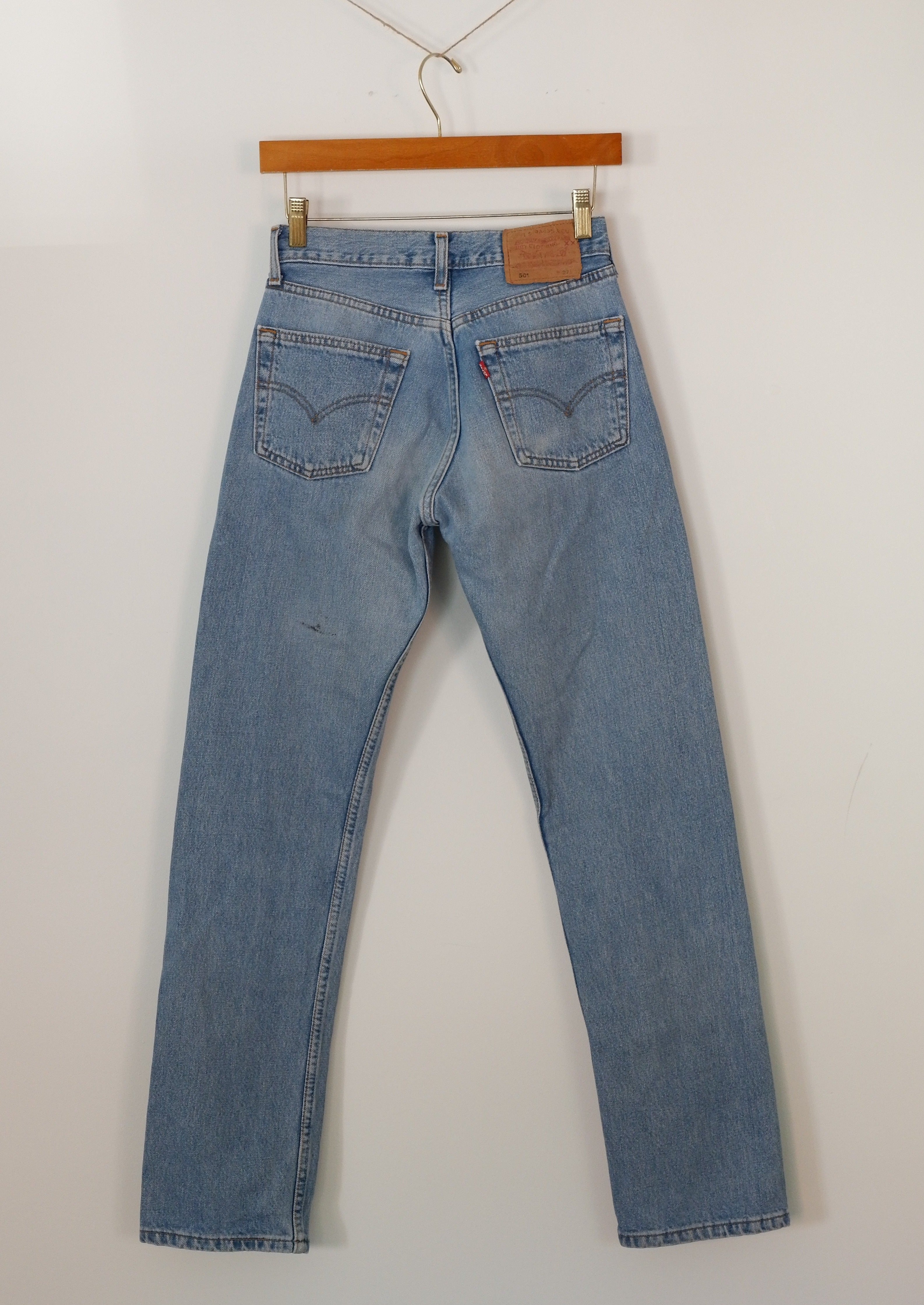 Levis Vintage 501 Medium Light Wash Jeans - 26