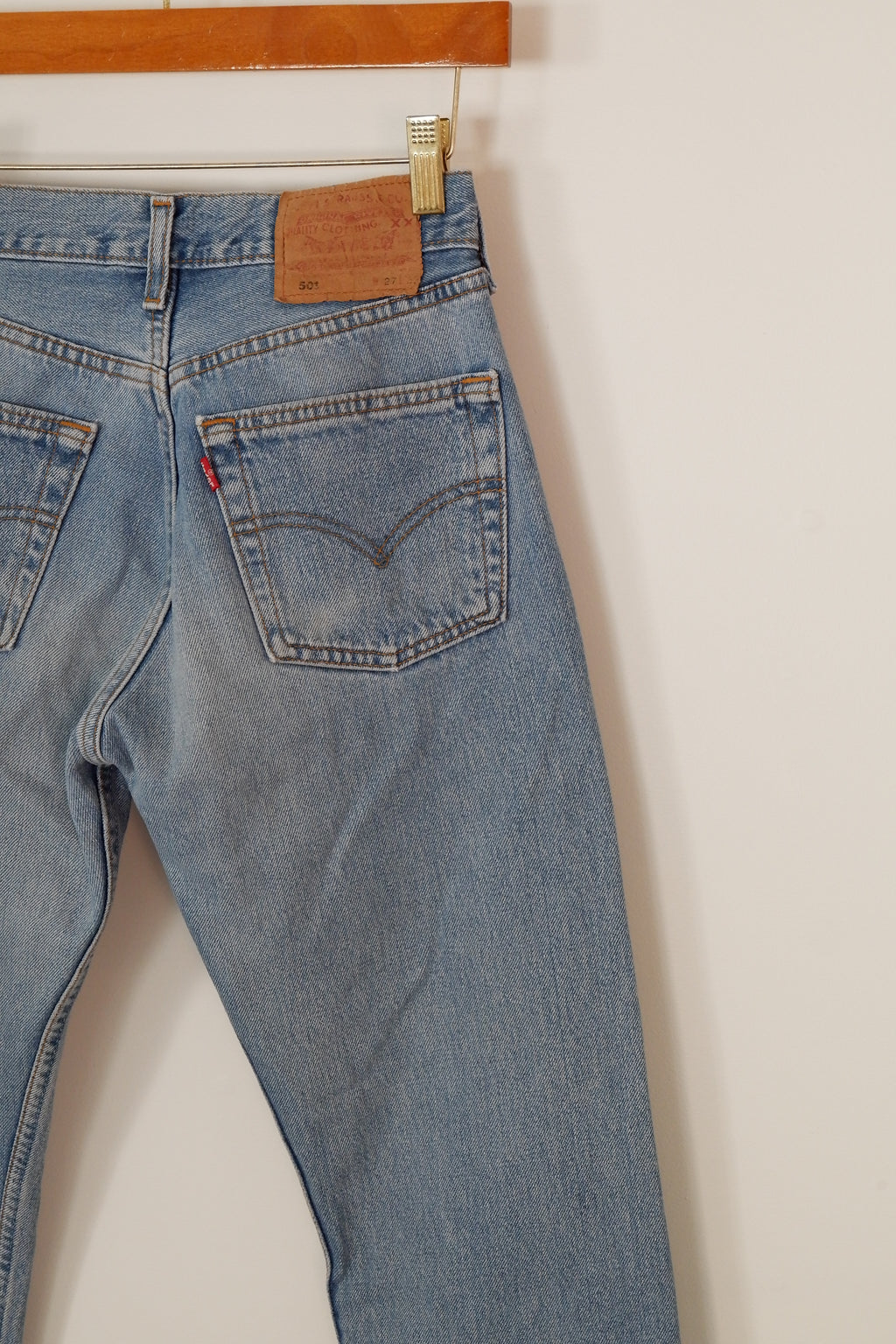 Levis Vintage 501 Medium Light Wash Jeans - 26