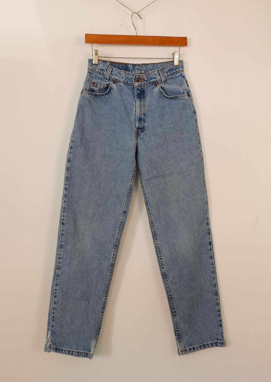 Levis Vintage 550 Medium Light Wash Jeans - 26