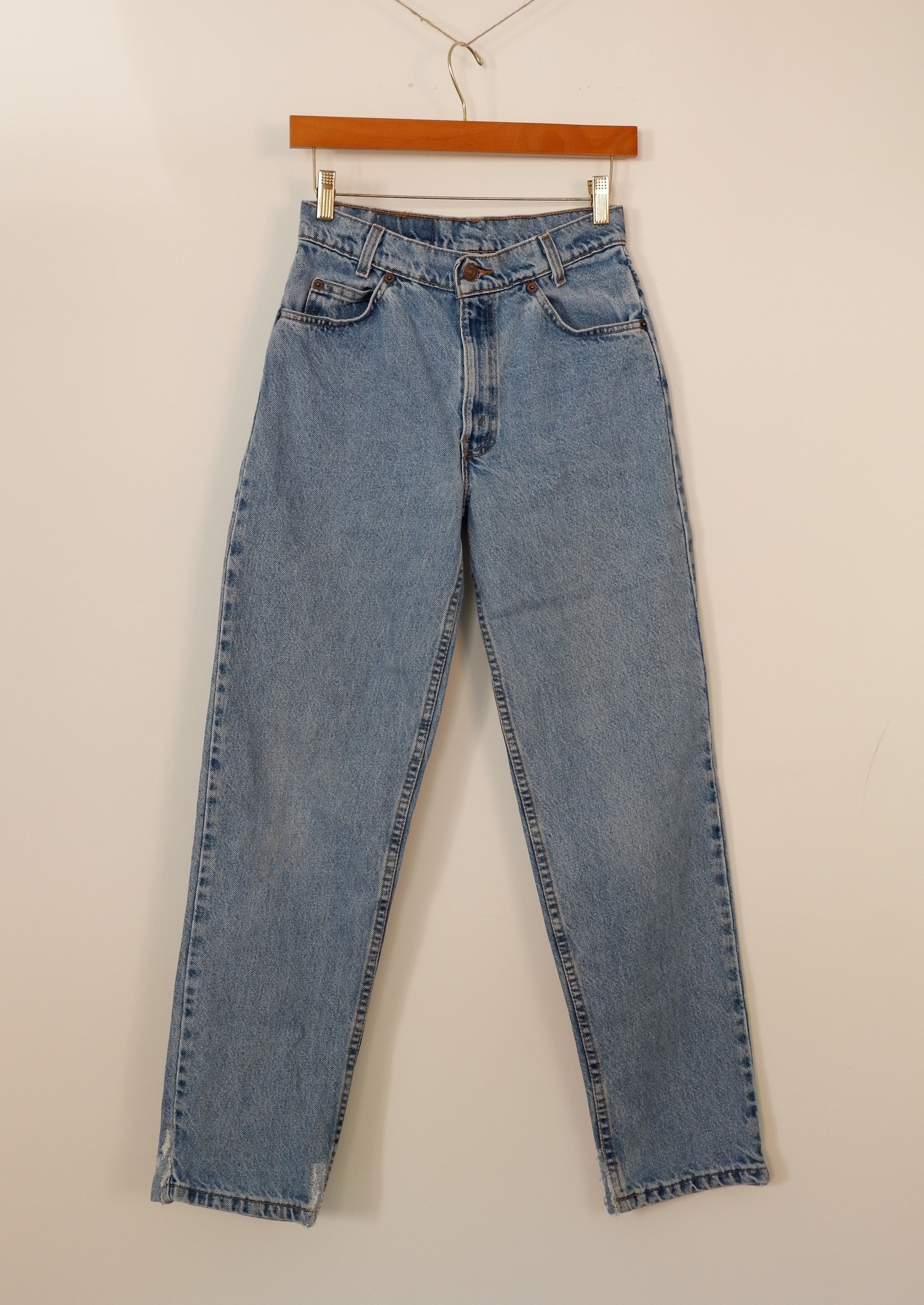 Levis Vintage 550 Medium Light Wash Jeans - 26