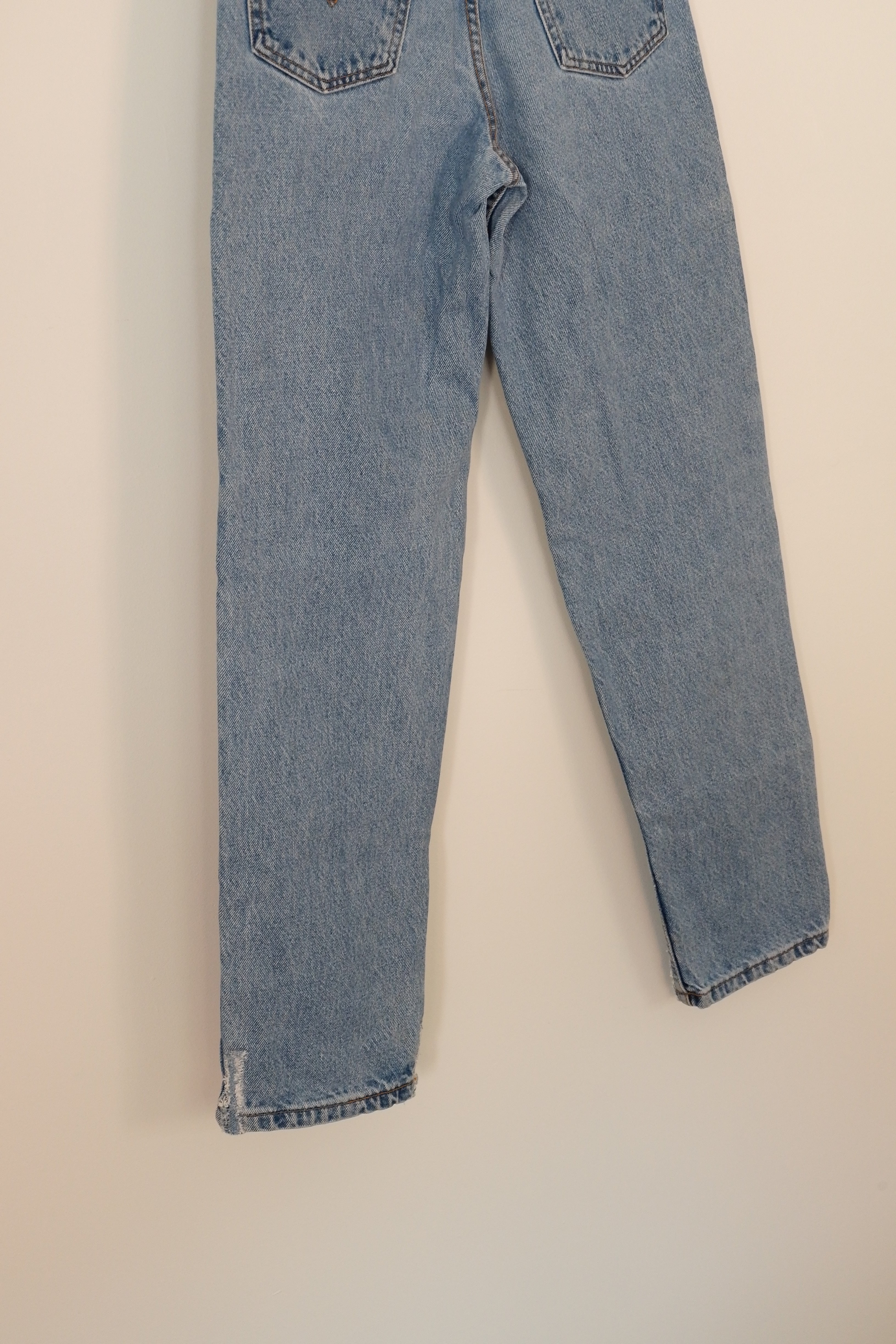 Levis Vintage 550 Medium Light Wash Jeans - 26