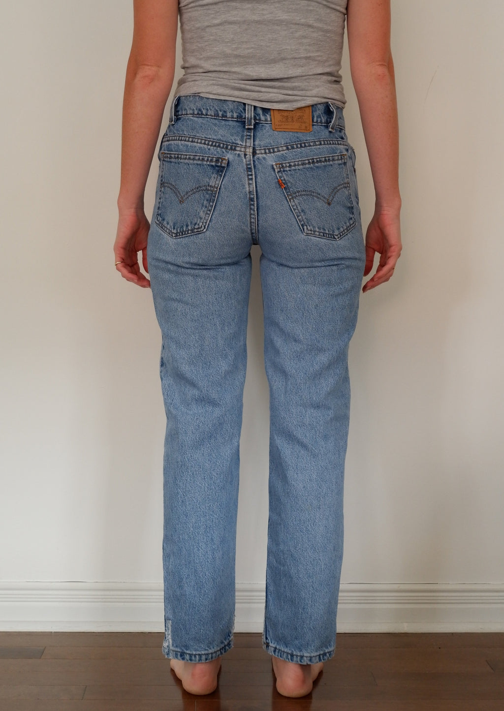 Levis Vintage 550 Medium Light Wash Jeans - 26