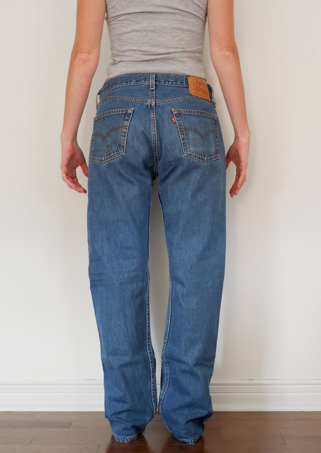 Levis 501 Medium Wash Regular Fit Jeans - 34