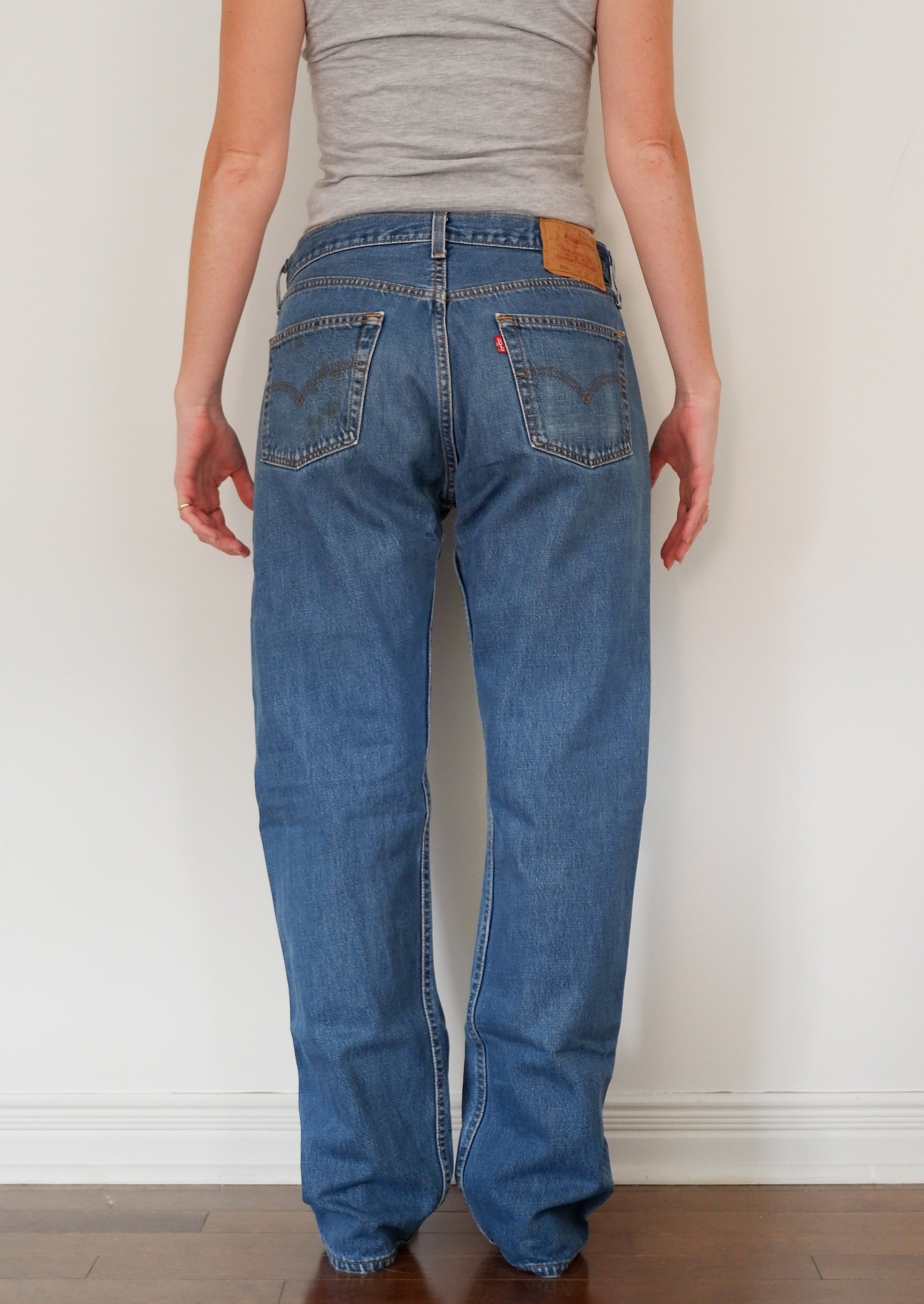 Levis 501 Medium Wash Regular Fit Jeans - 34