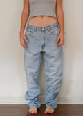 Levis Vintage 550 Relaxed Fit Light Wash Jeans - 36