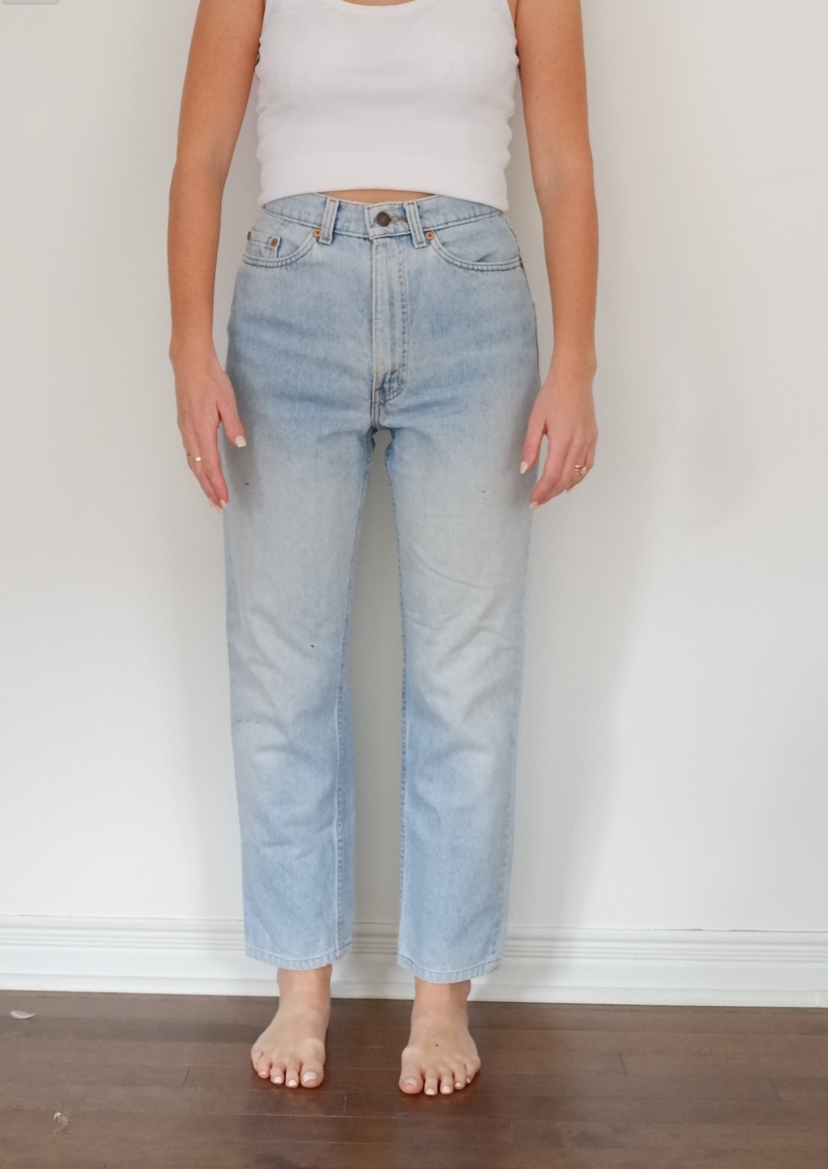 Levis Vintage Light Wash Straight Leg Jeans - 26