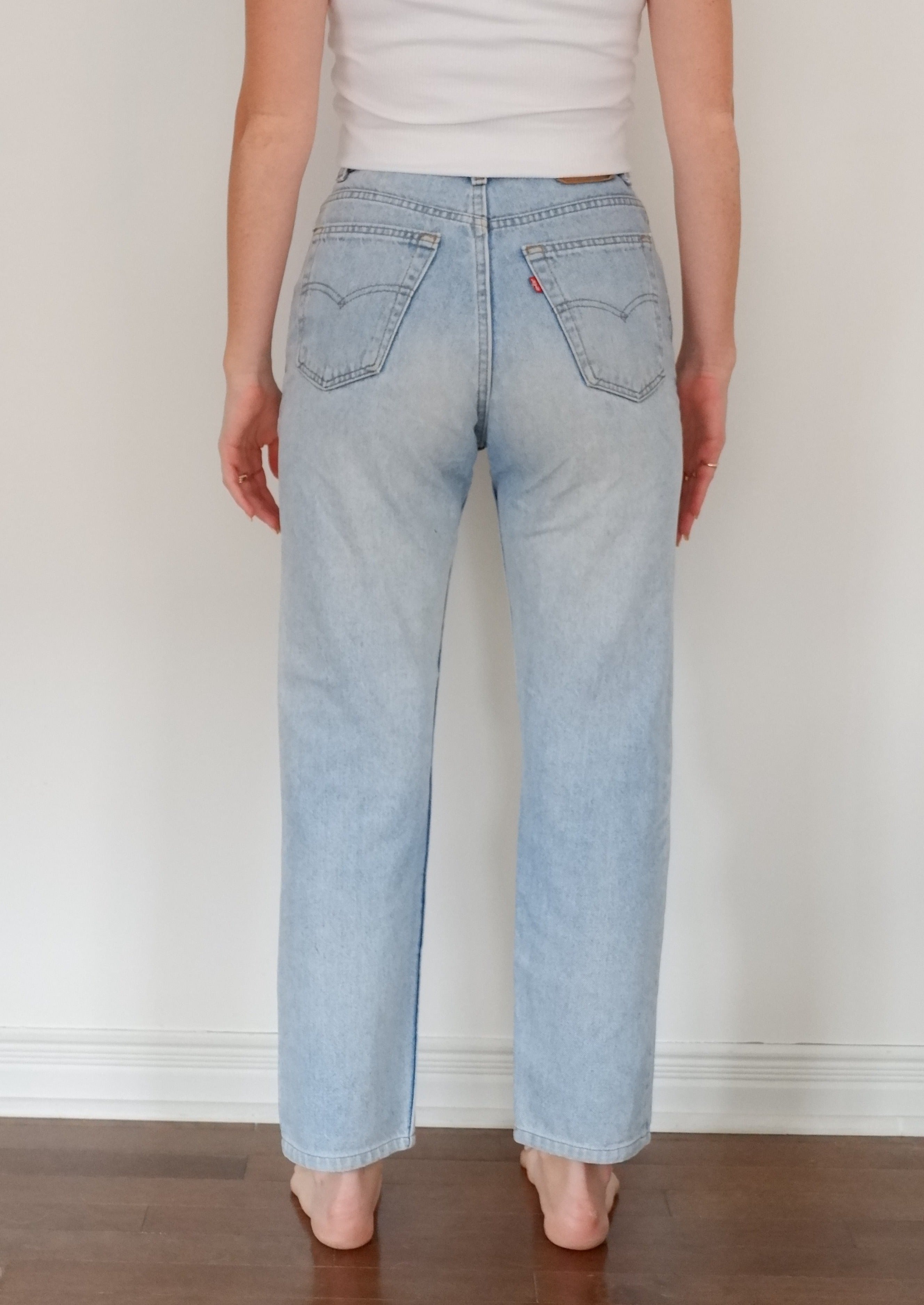 Levis Vintage Light Wash Straight Leg Jeans - 26