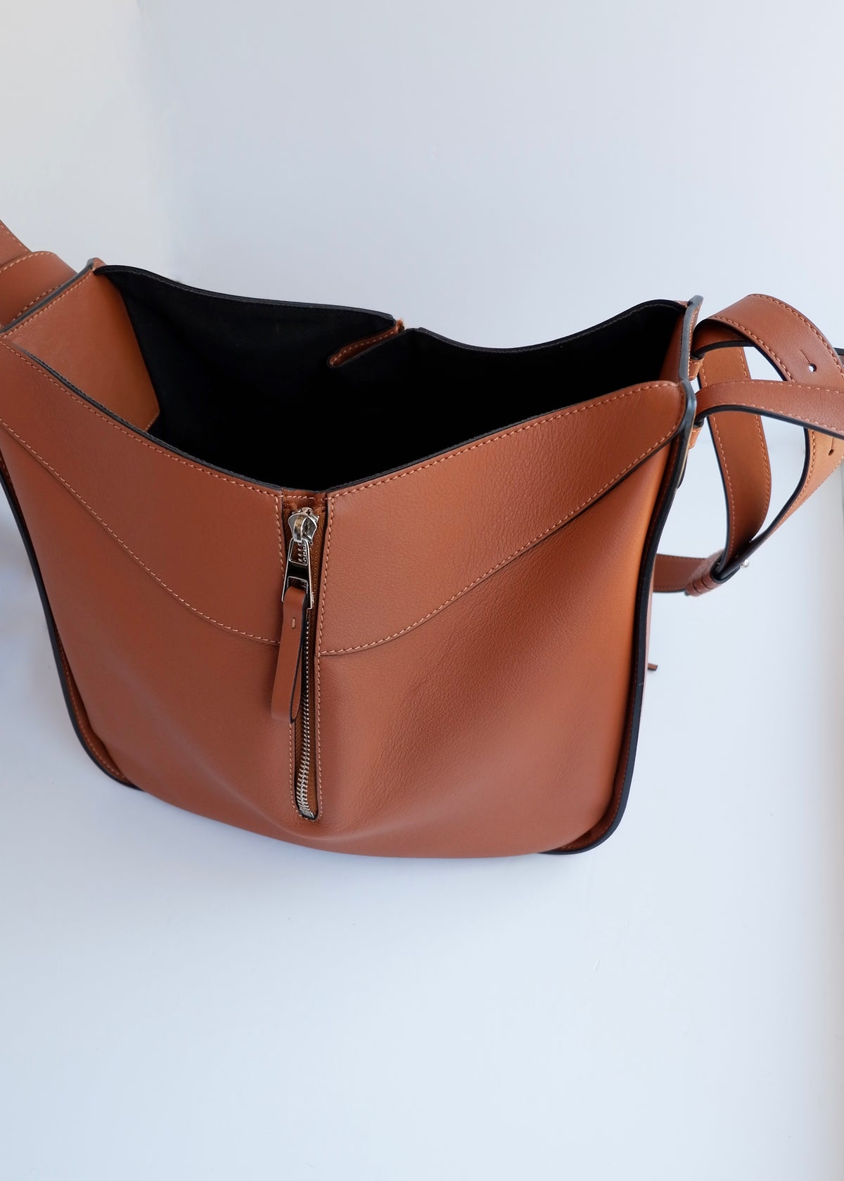 Preowned Loewe Brown Leather Hammock Bag