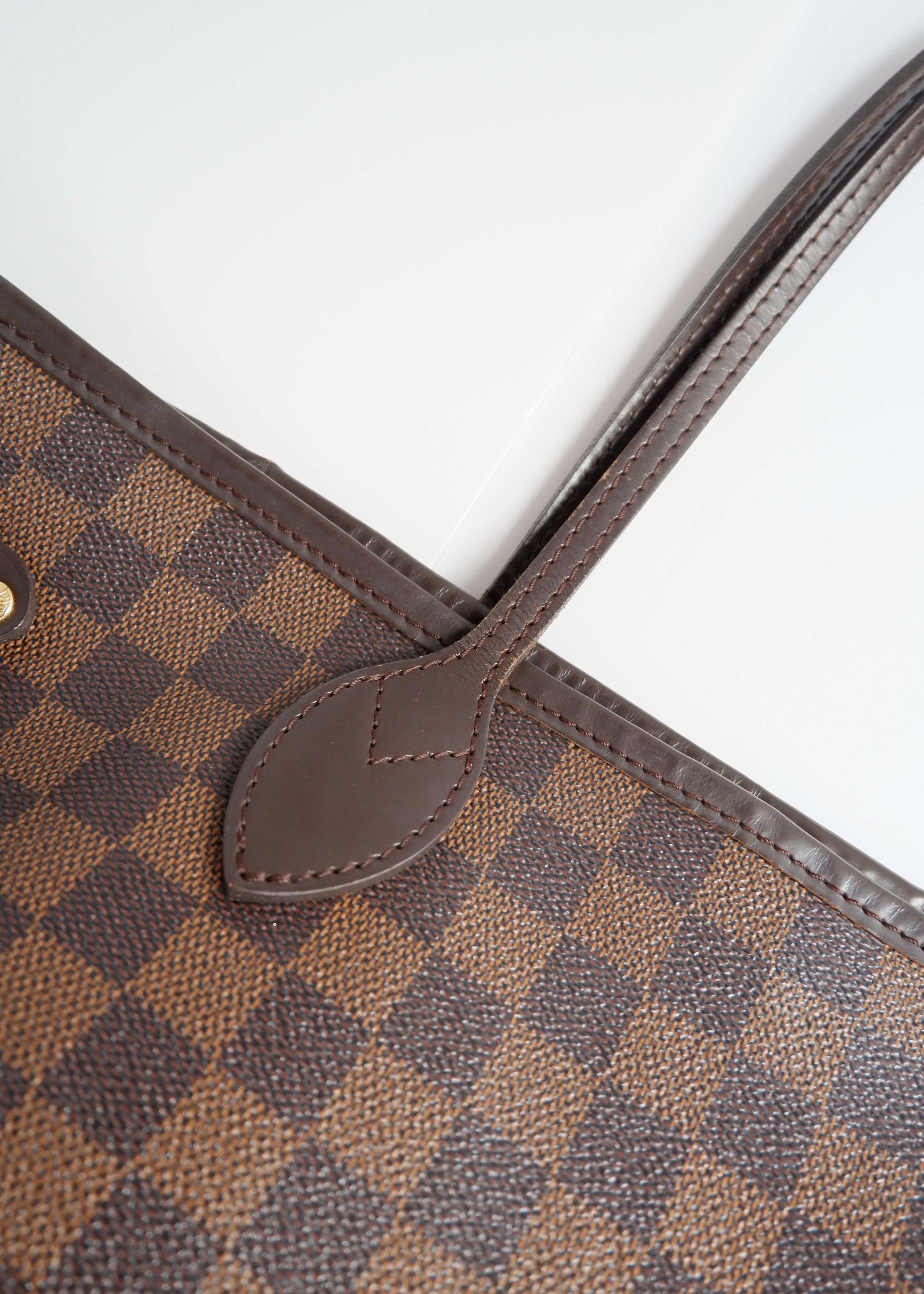 Preowned Louis Vuitton Damier Ebene Neverfull MM