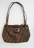 Sac à bandoulière Fendi Hobo Zucca marron authentique d'occasion