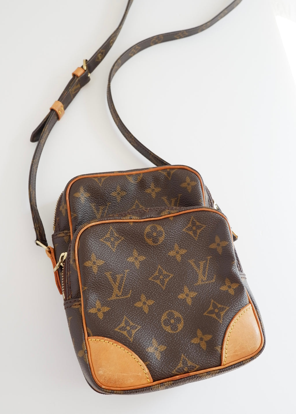 Preowned Louis Vuitton Monogram Amazone Crossbody Bag