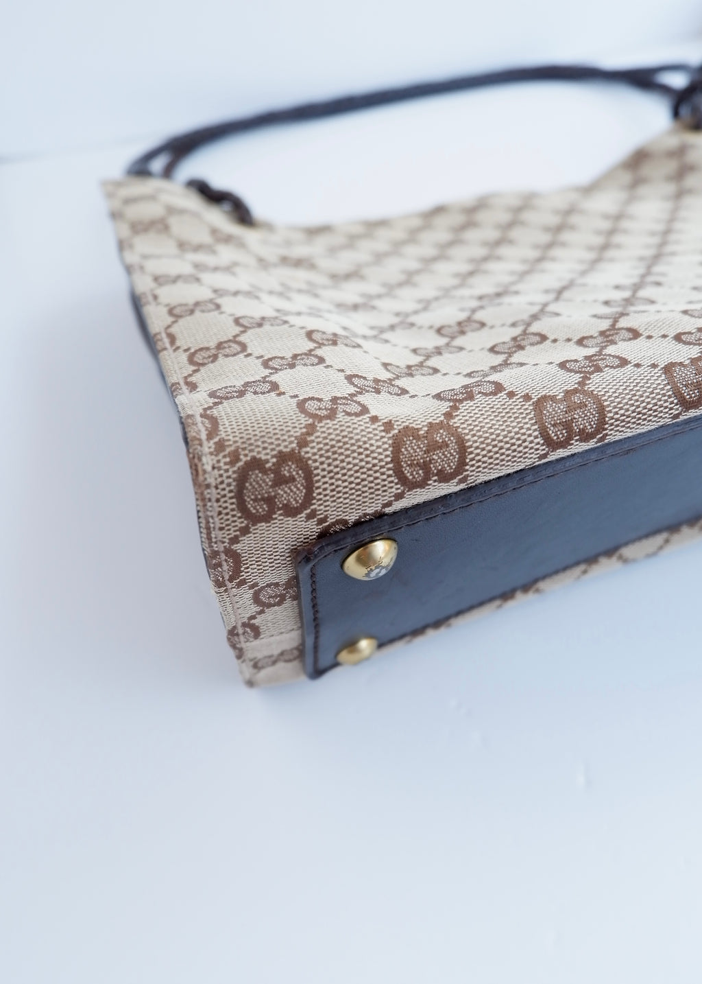 Sac fourre-tout Gucci d'occasion authentique en toile GG marron avec anse en cuir tressé