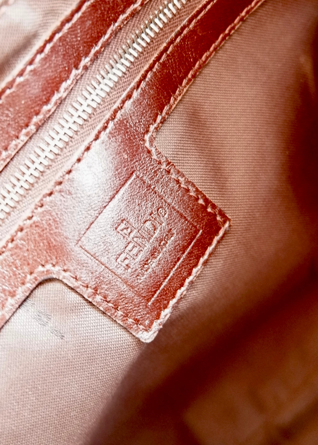Sac cabas/sac à bandoulière Fendi Zucca authentique d'occasion