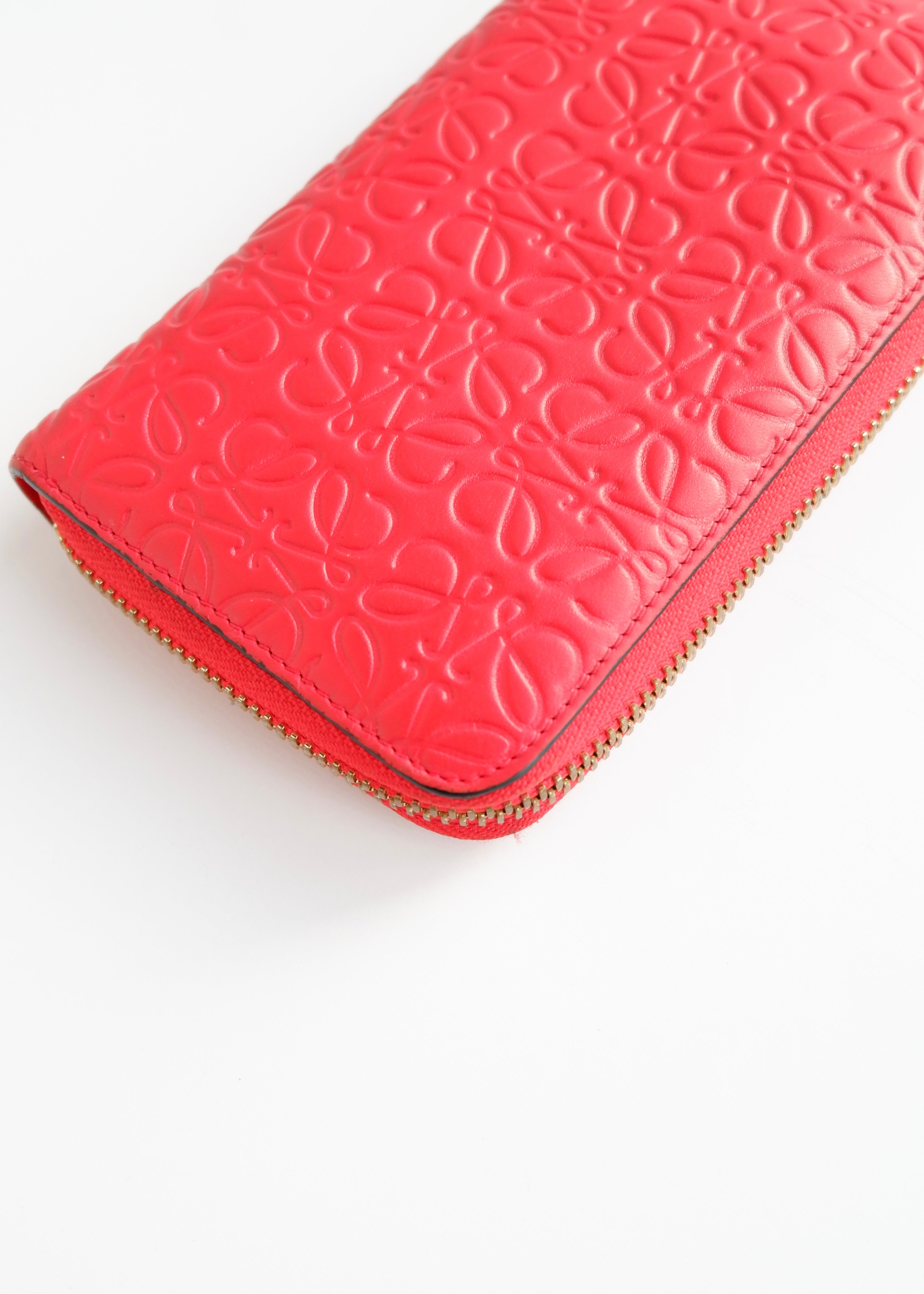 Portefeuille Long Loewe Rouge Zippé Pré-aimé Authentique