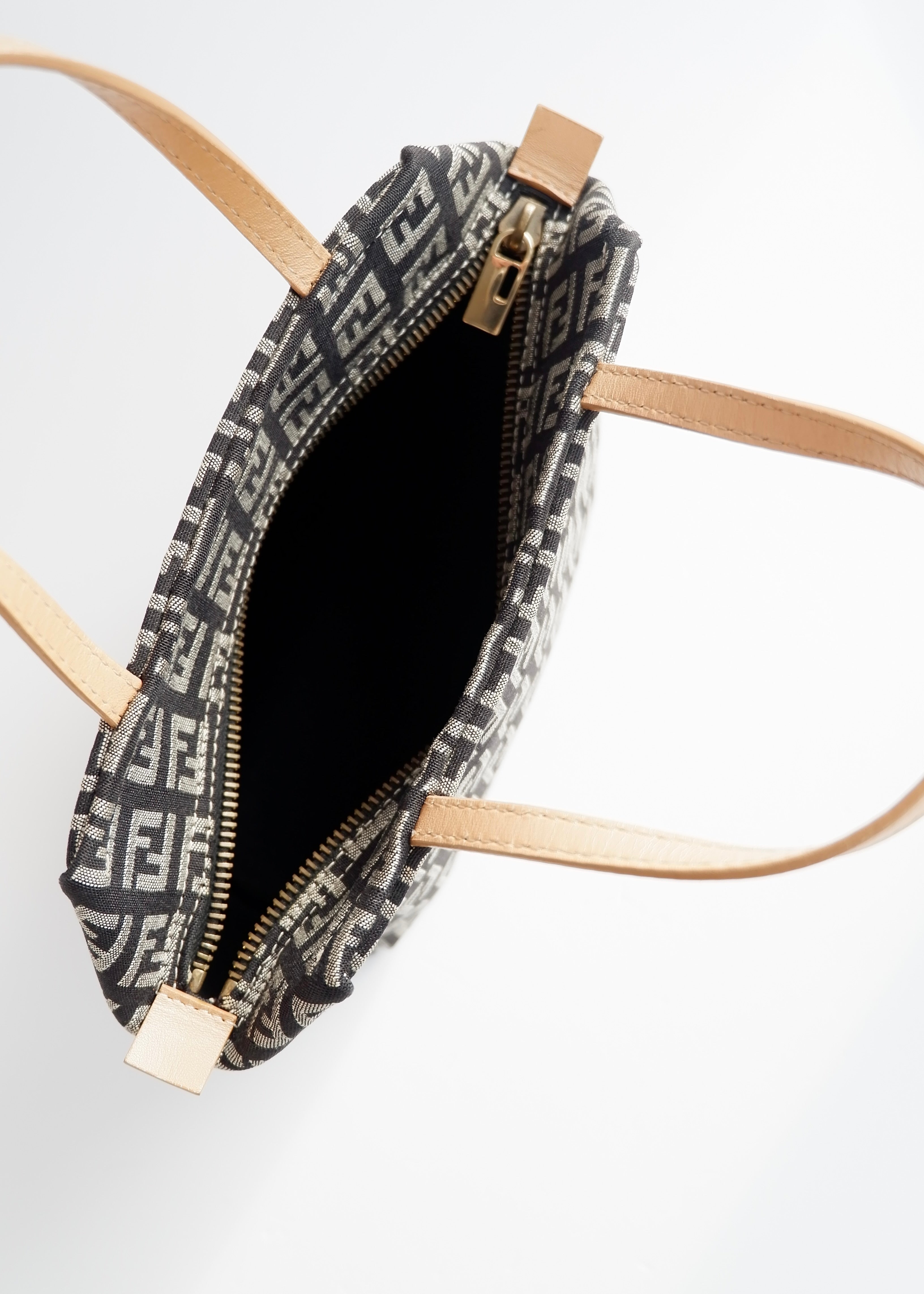 Authentique petit sac fourre-tout Fendi Zucchino noir/beige d'occasion