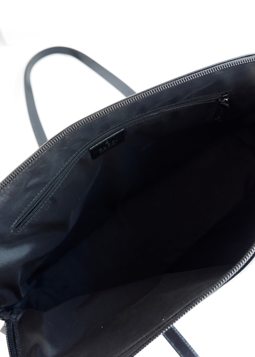 Sac bandoulière long Gucci authentique d'occasion en cuir verni noir