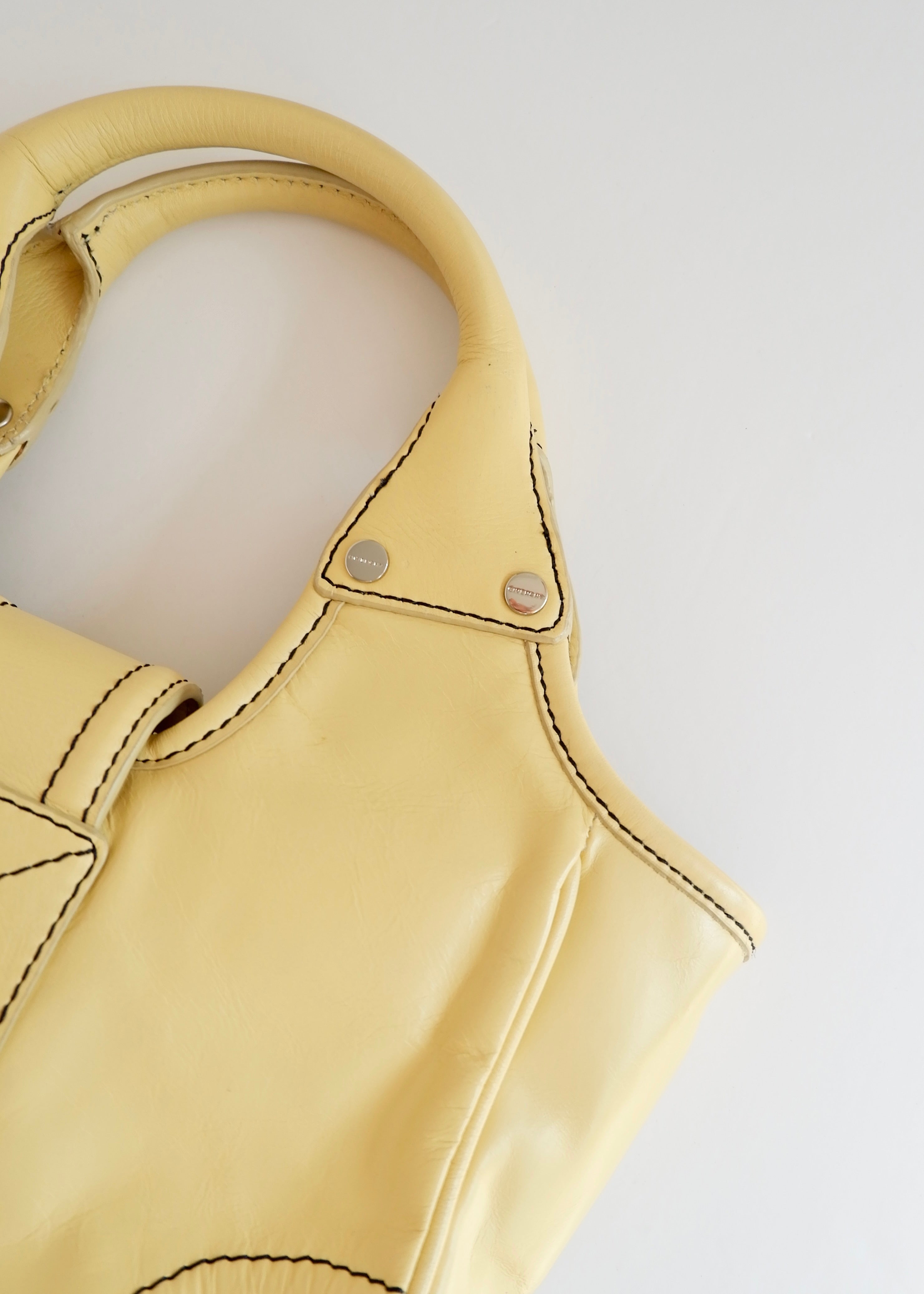 Preowned Givenchy Yellow Leather Small Handbag