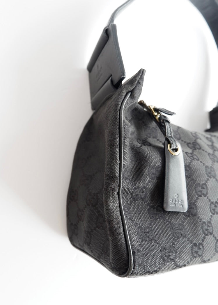Preowned Gucci Black GG Canvas Leather Strap Shoulder Bag