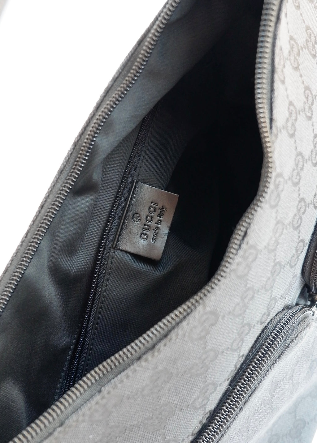Authentique Sac à bandoulière Gucci en toile GG noire d'occasion