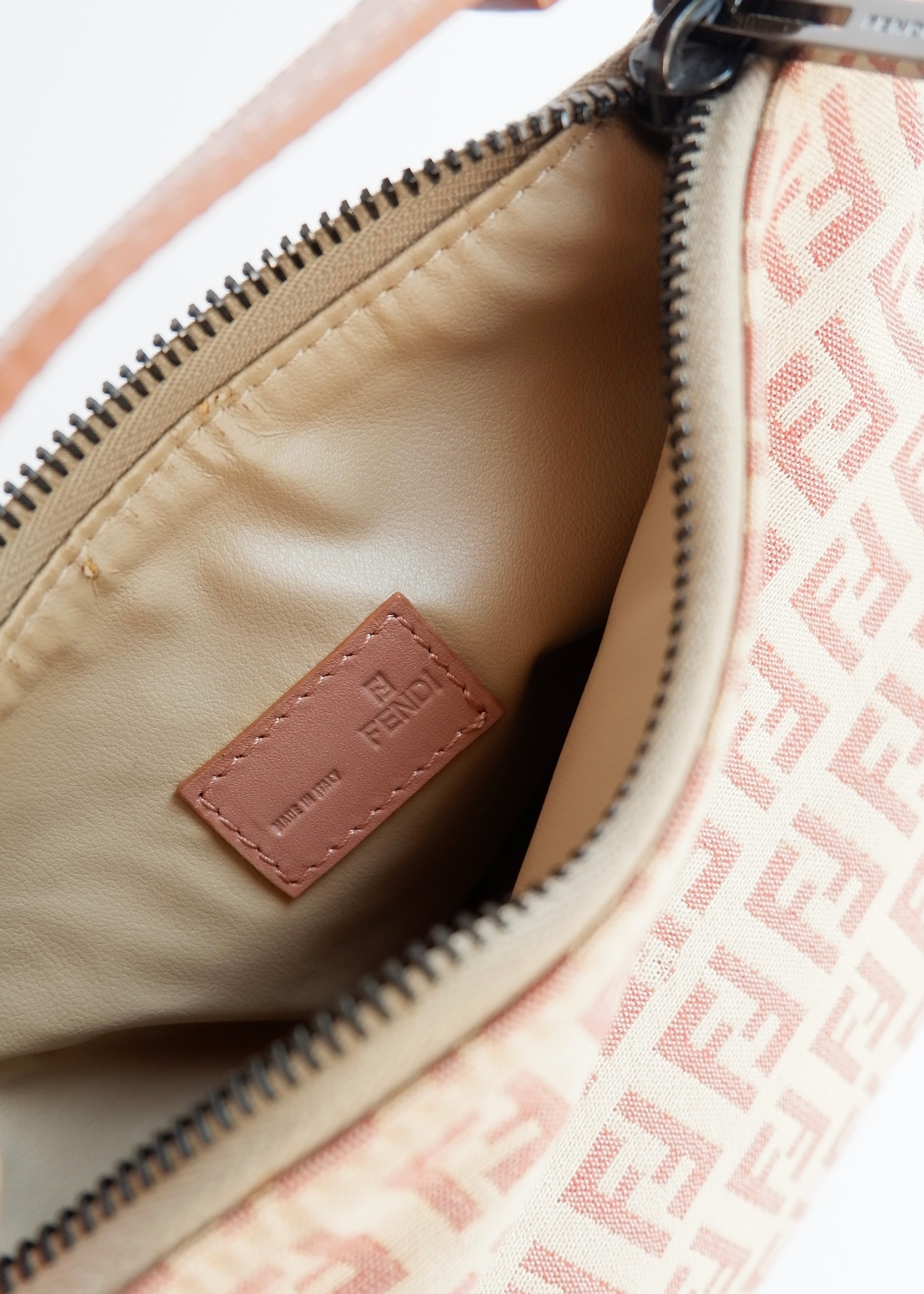 Pochette Fendi Zucchino rose poudré authentique d'occasion